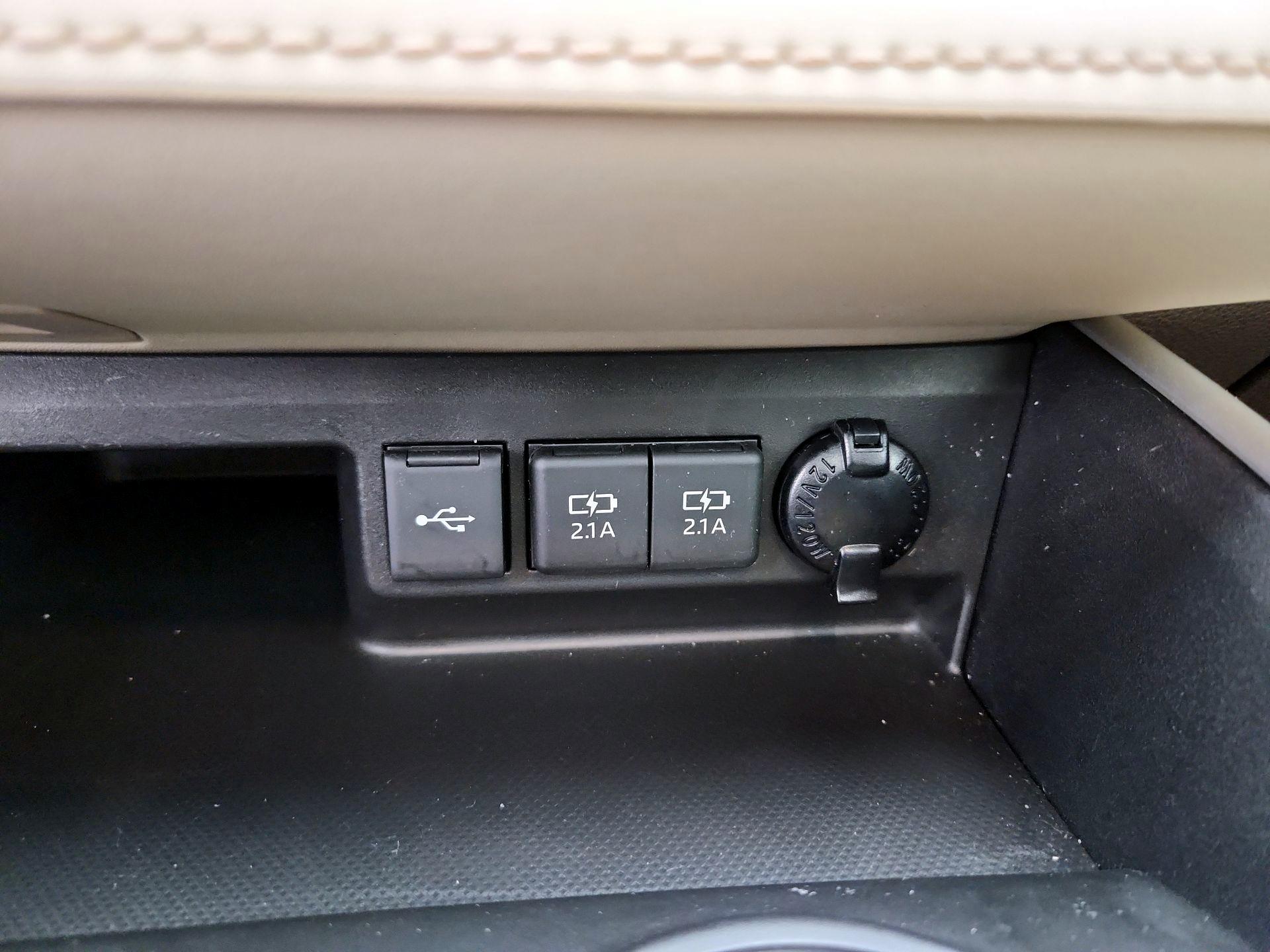Thumbnail: 2021 Toyota Highlander - 18