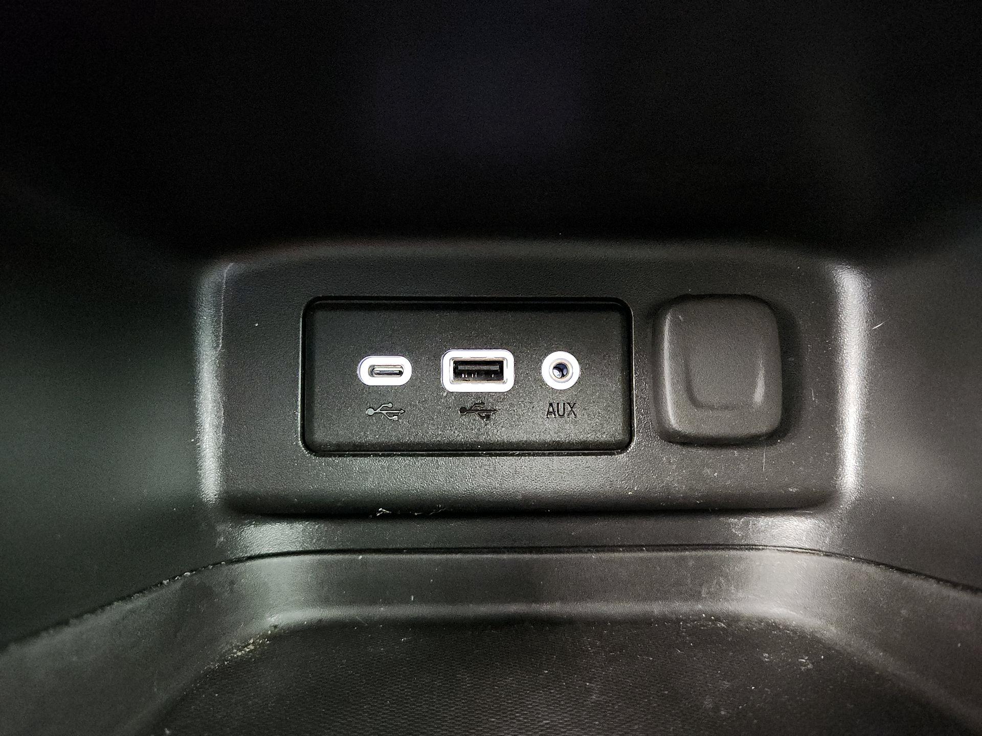 Thumbnail: 2021 Chevrolet Equinox - 18