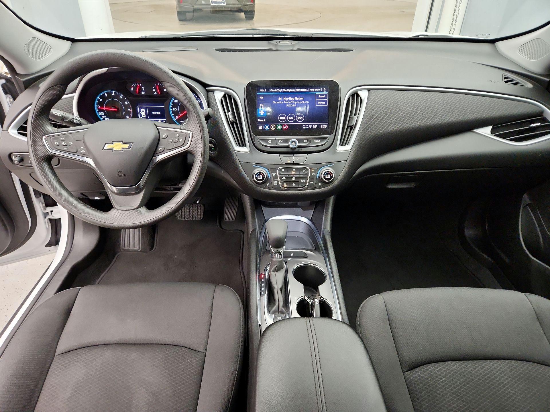 Thumbnail: 2023 Chevrolet Malibu - 9