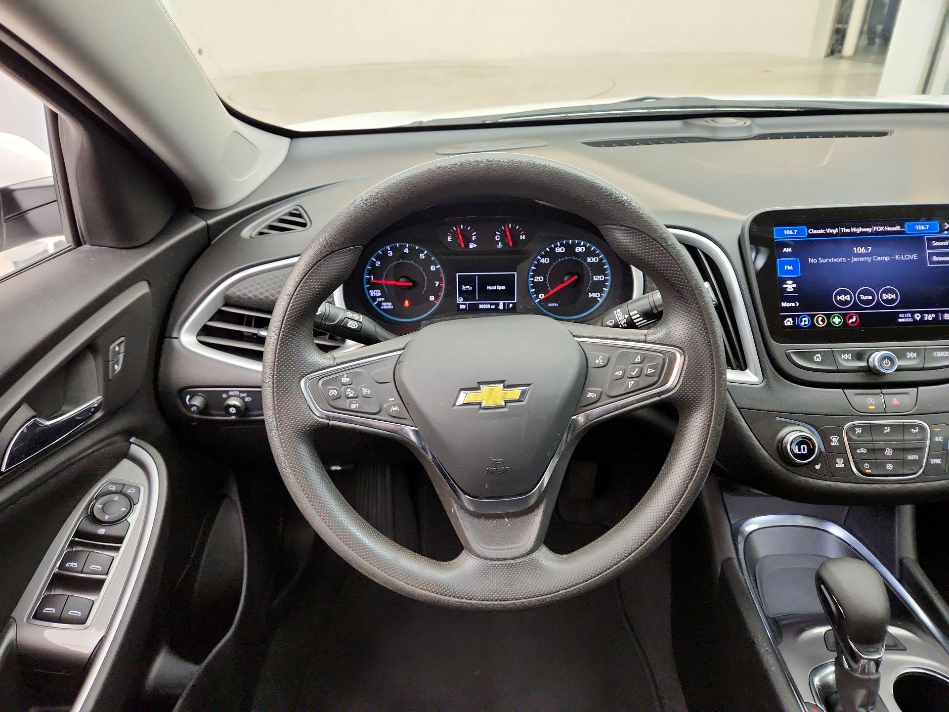 Thumbnail: 2023 Chevrolet Malibu - 10