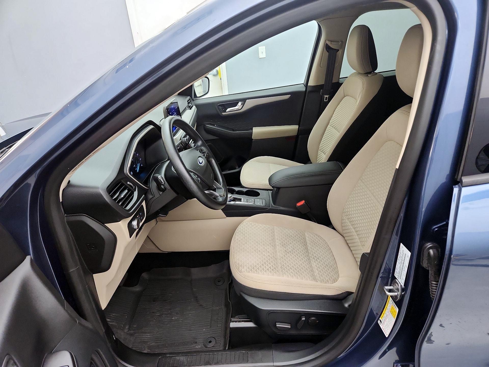 Thumbnail: 2020 Ford Escape - 11