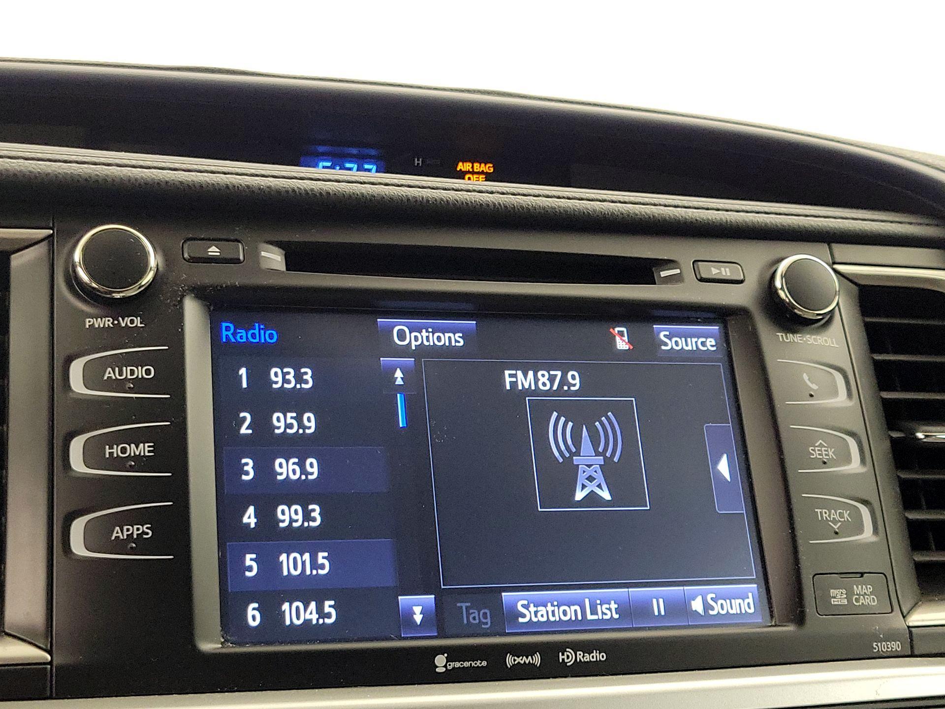 Thumbnail: 2019 Toyota Highlander - 16