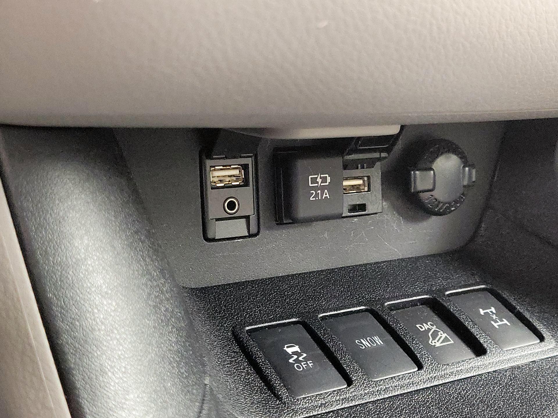Thumbnail: 2019 Toyota Highlander - 19