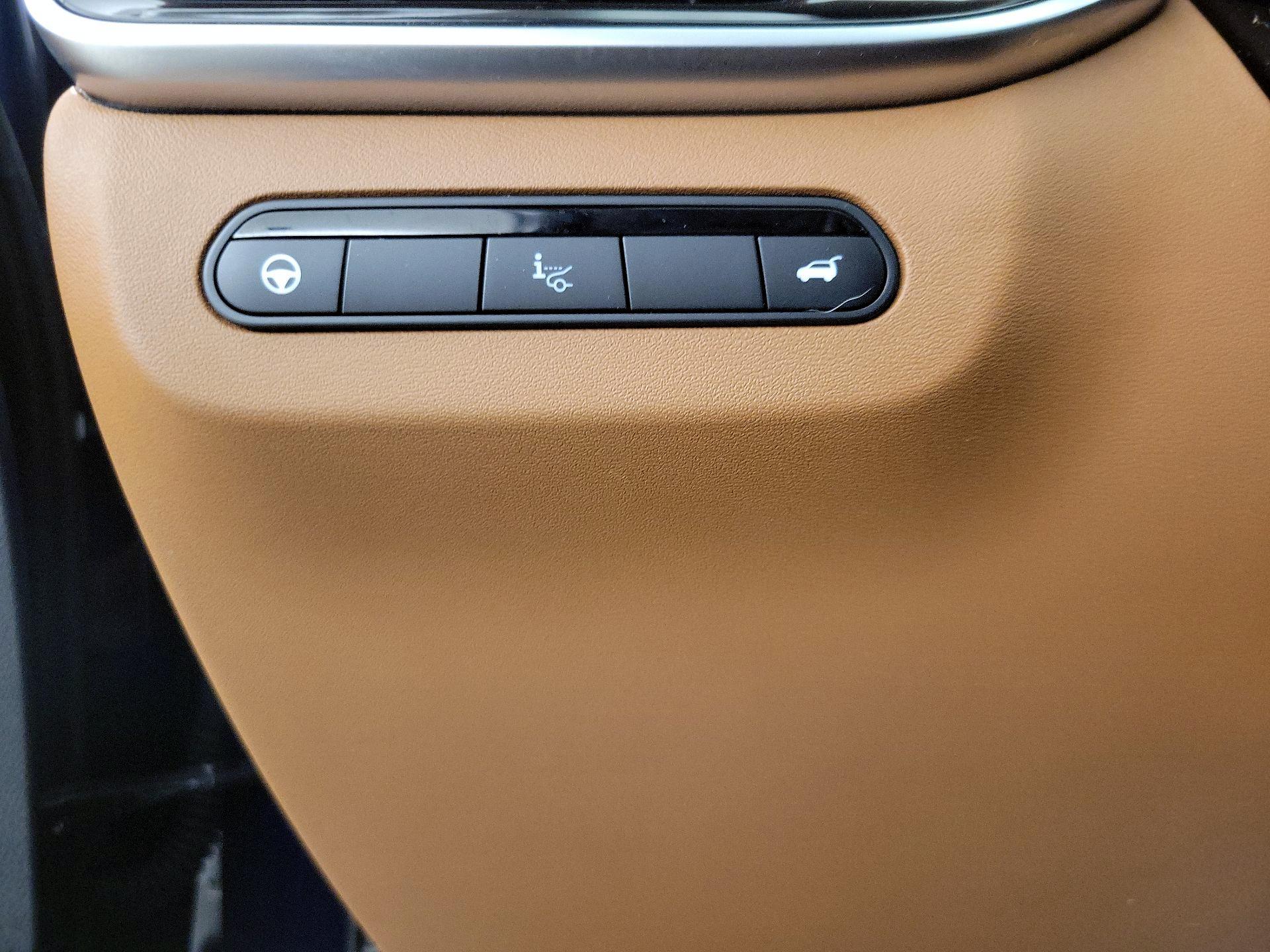 Thumbnail: 2023 INFINITI QX60 - 13