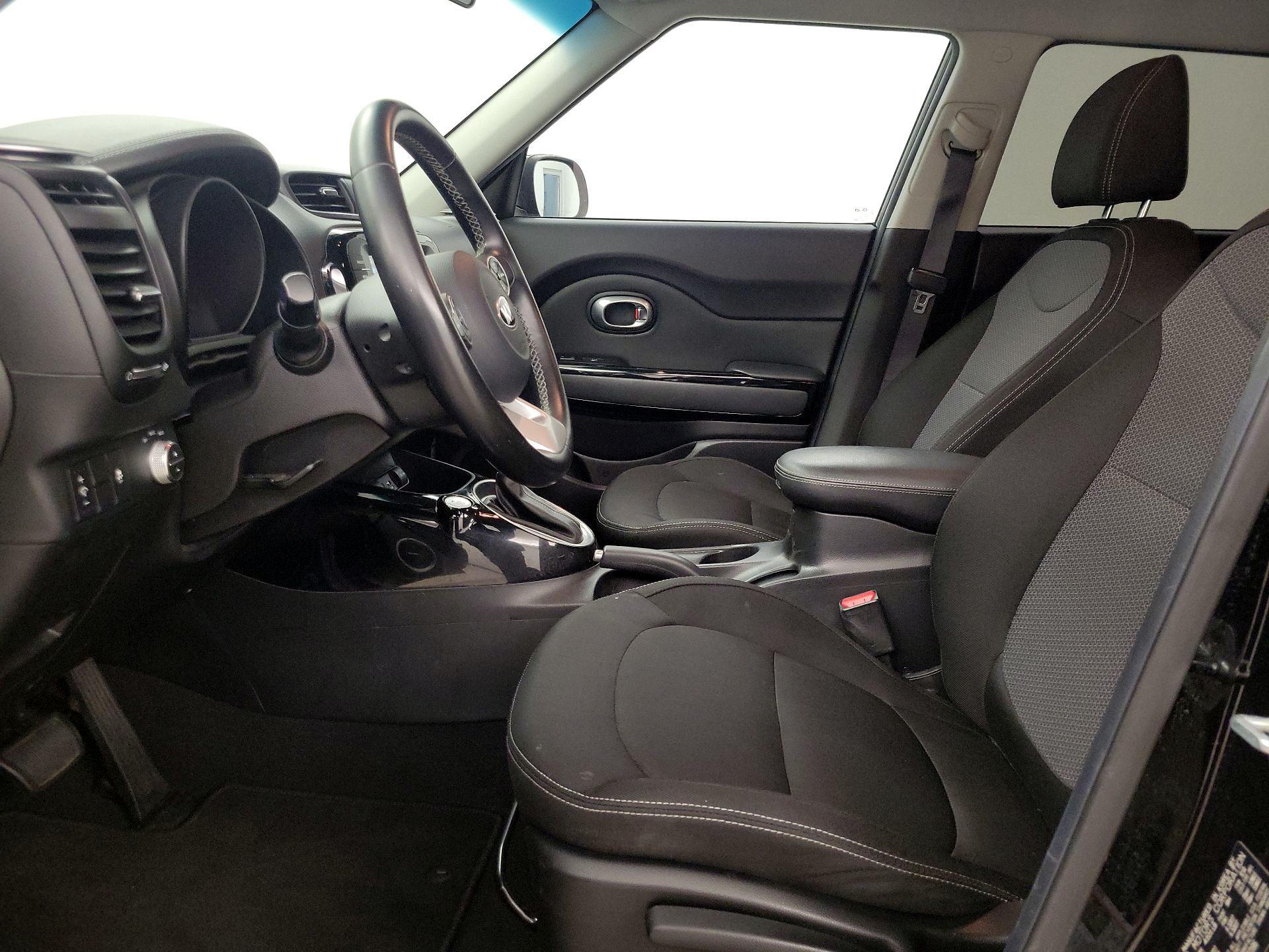 Thumbnail: 2018 Kia Soul - 11