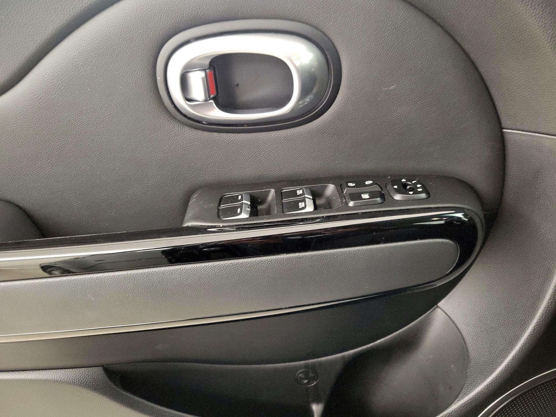 Thumbnail: 2018 Kia Soul - 12