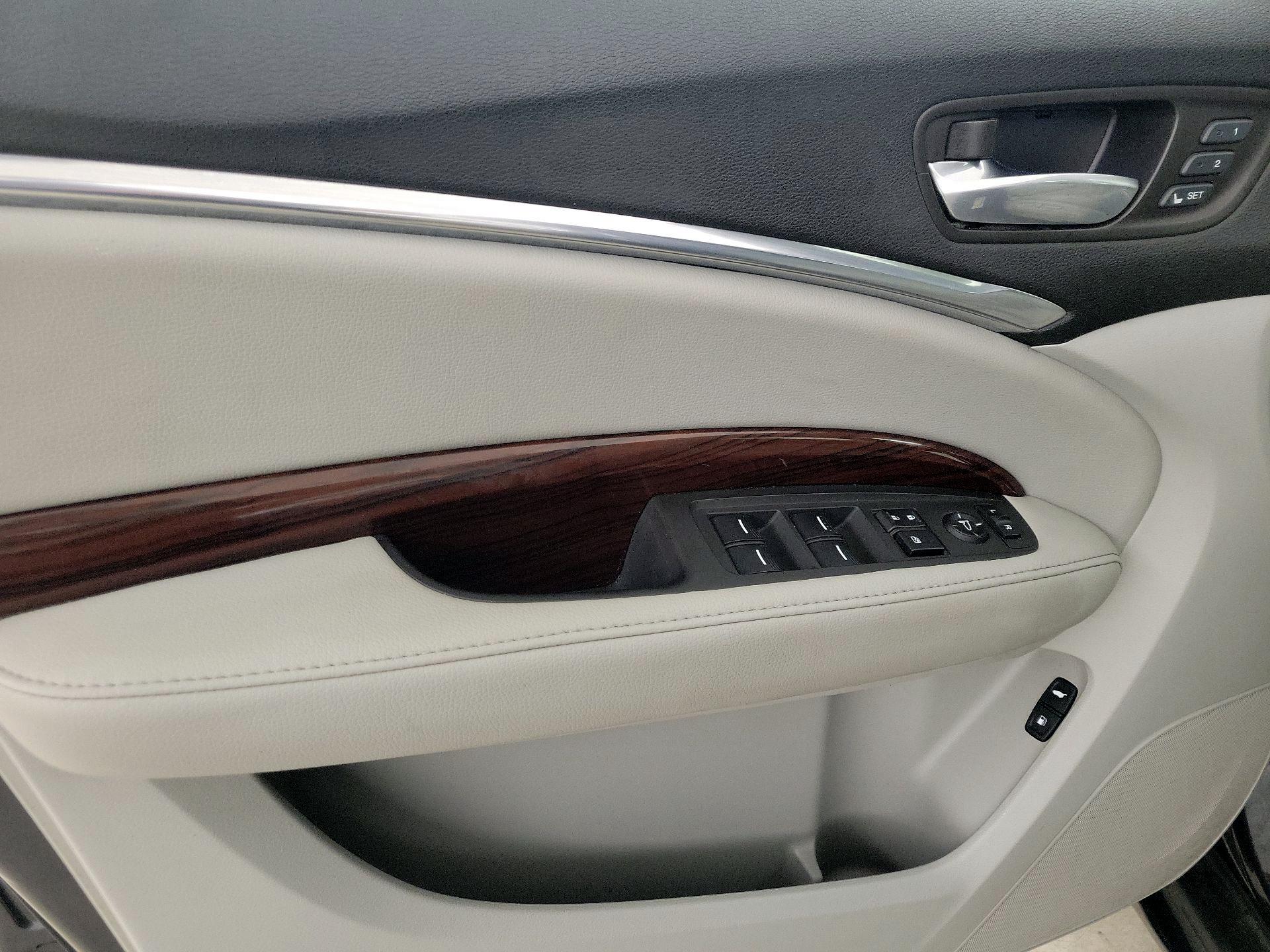 Thumbnail: 2016 Acura MDX - 12