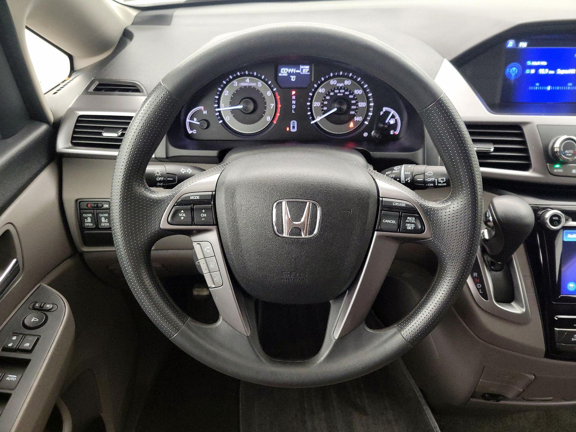 Thumbnail: 2014 Honda Odyssey - 10