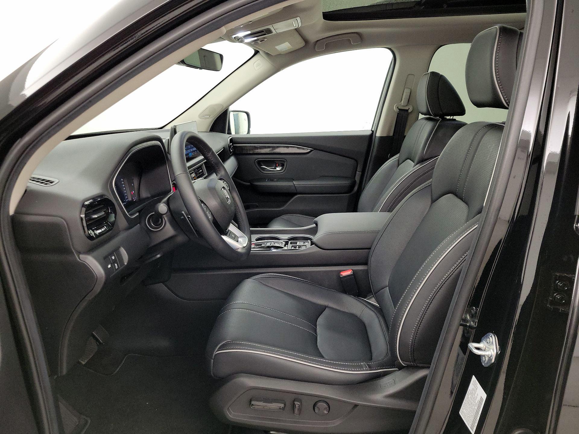 Thumbnail: 2025 Honda Pilot - 11