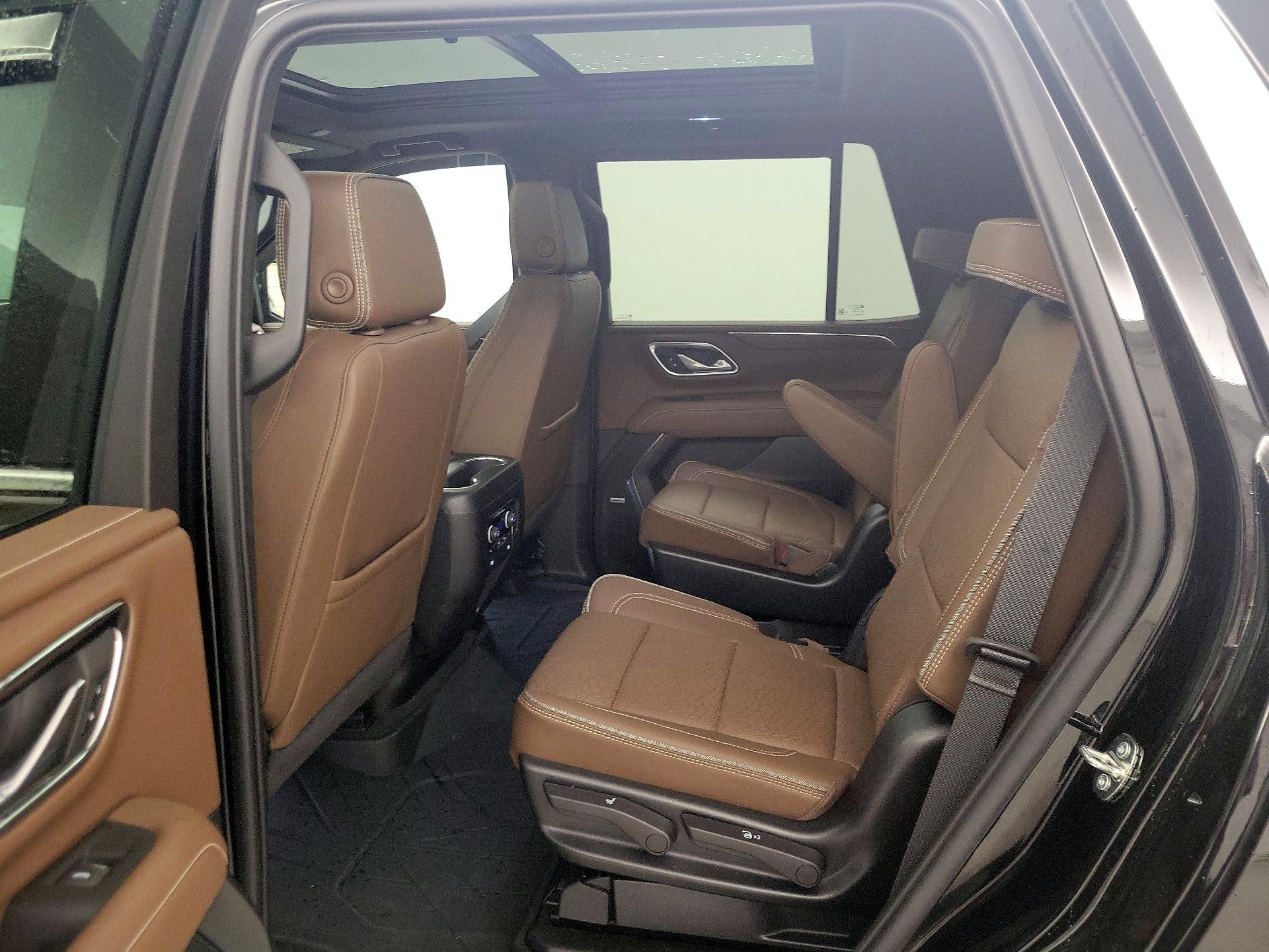 Thumbnail: 2023 Chevrolet Tahoe - 20