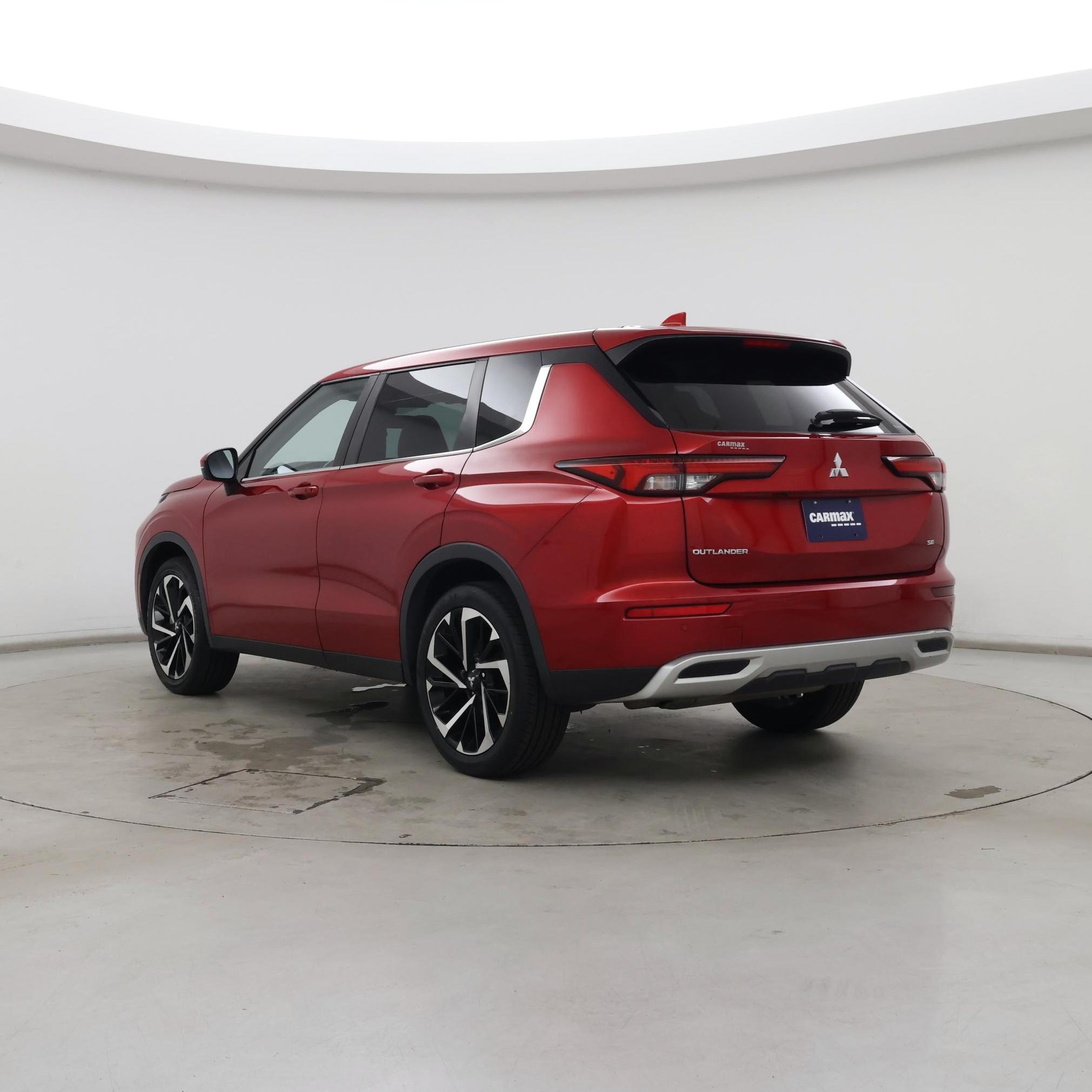 Thumbnail: 2022 Mitsubishi Outlander - 2