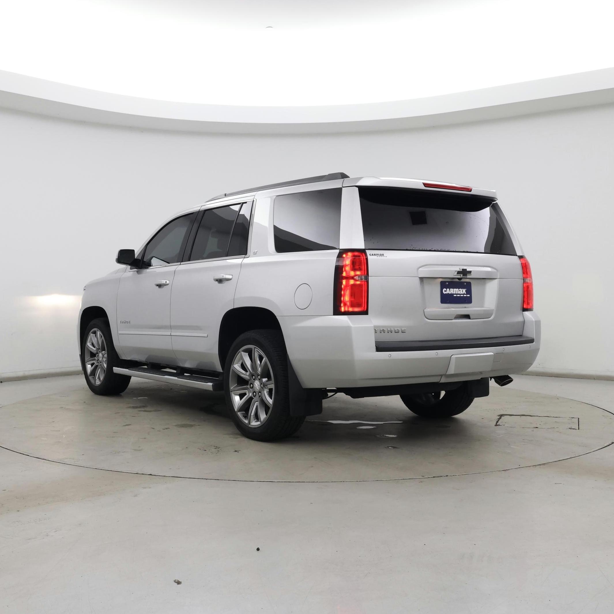 Thumbnail: 2018 Chevrolet Tahoe - 2