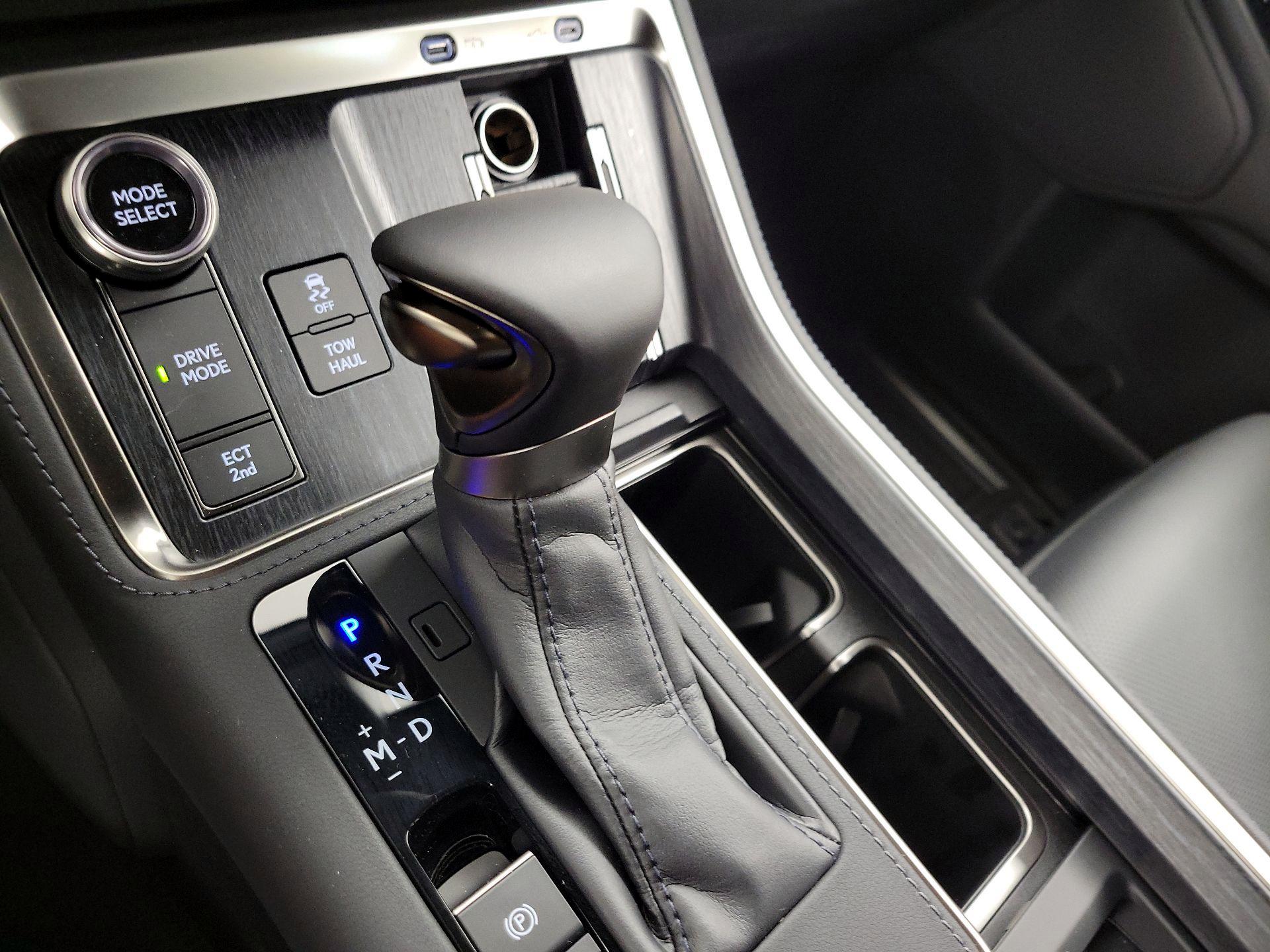 Thumbnail: 2024 Lexus GX - 17