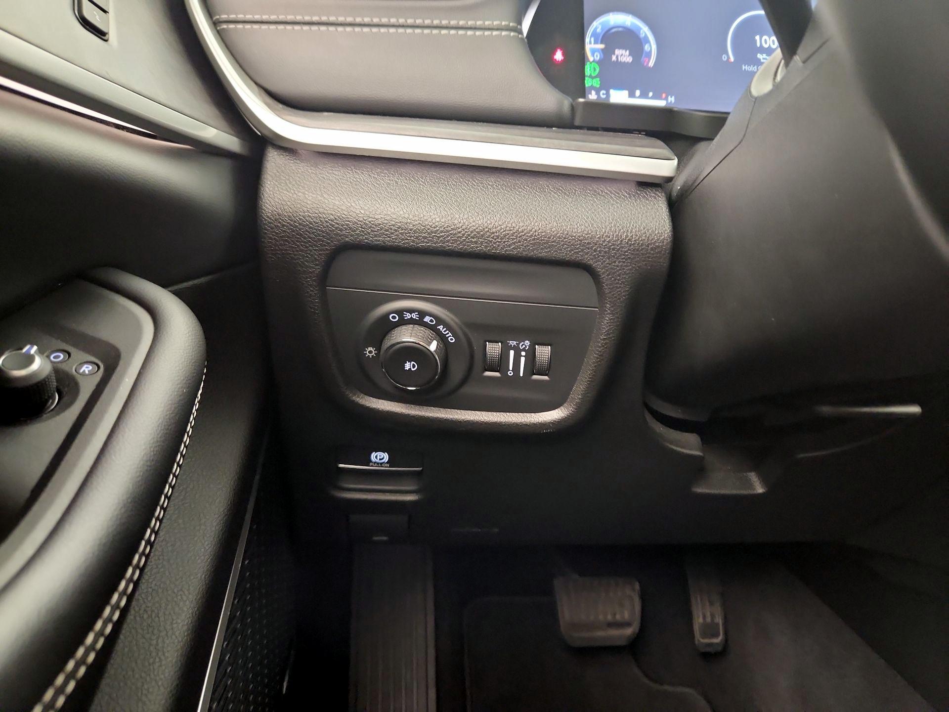 Thumbnail: 2021 Jeep Grand Cherokee L - 13