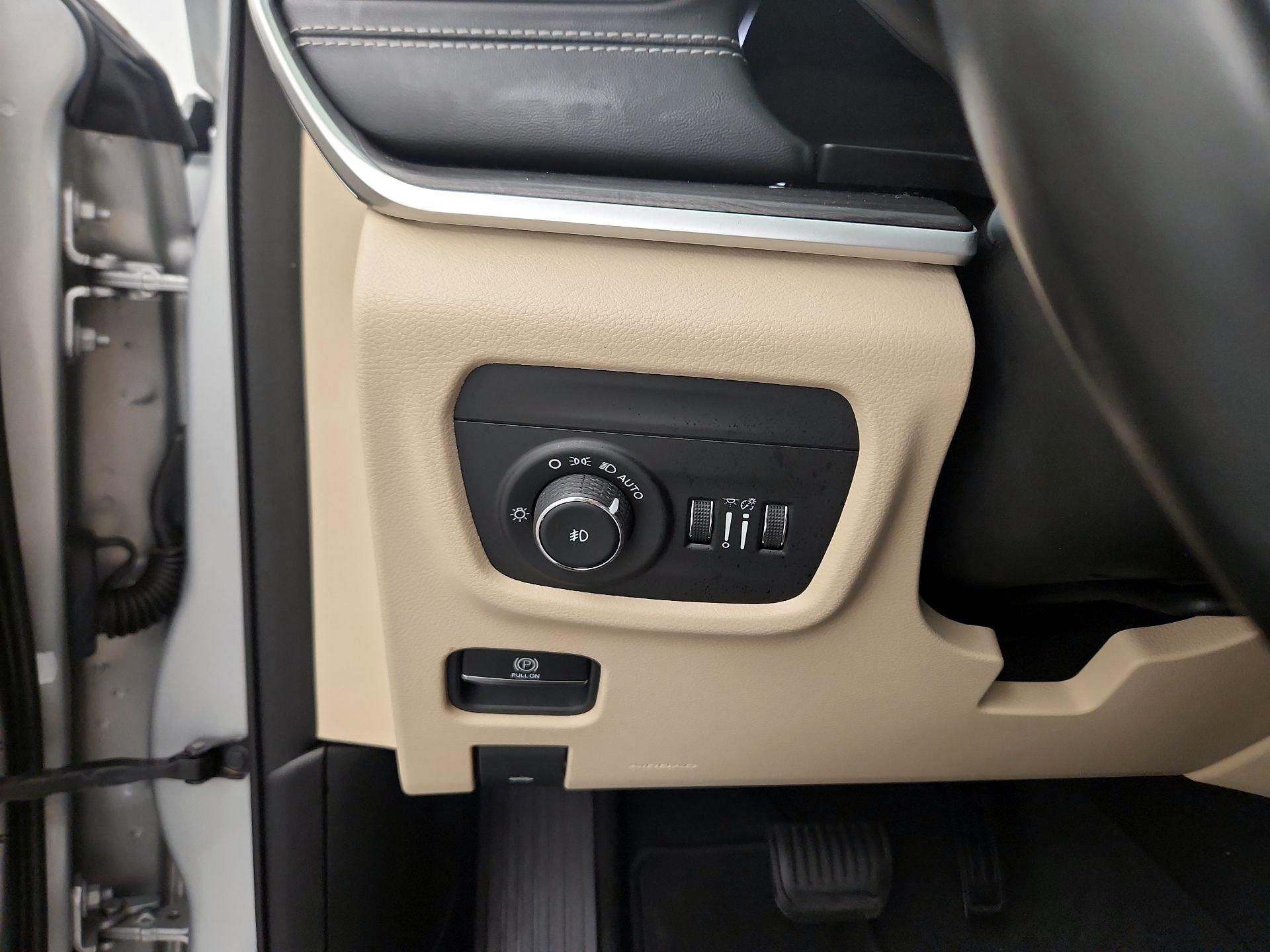 Thumbnail: 2021 Jeep Grand Cherokee L - 13