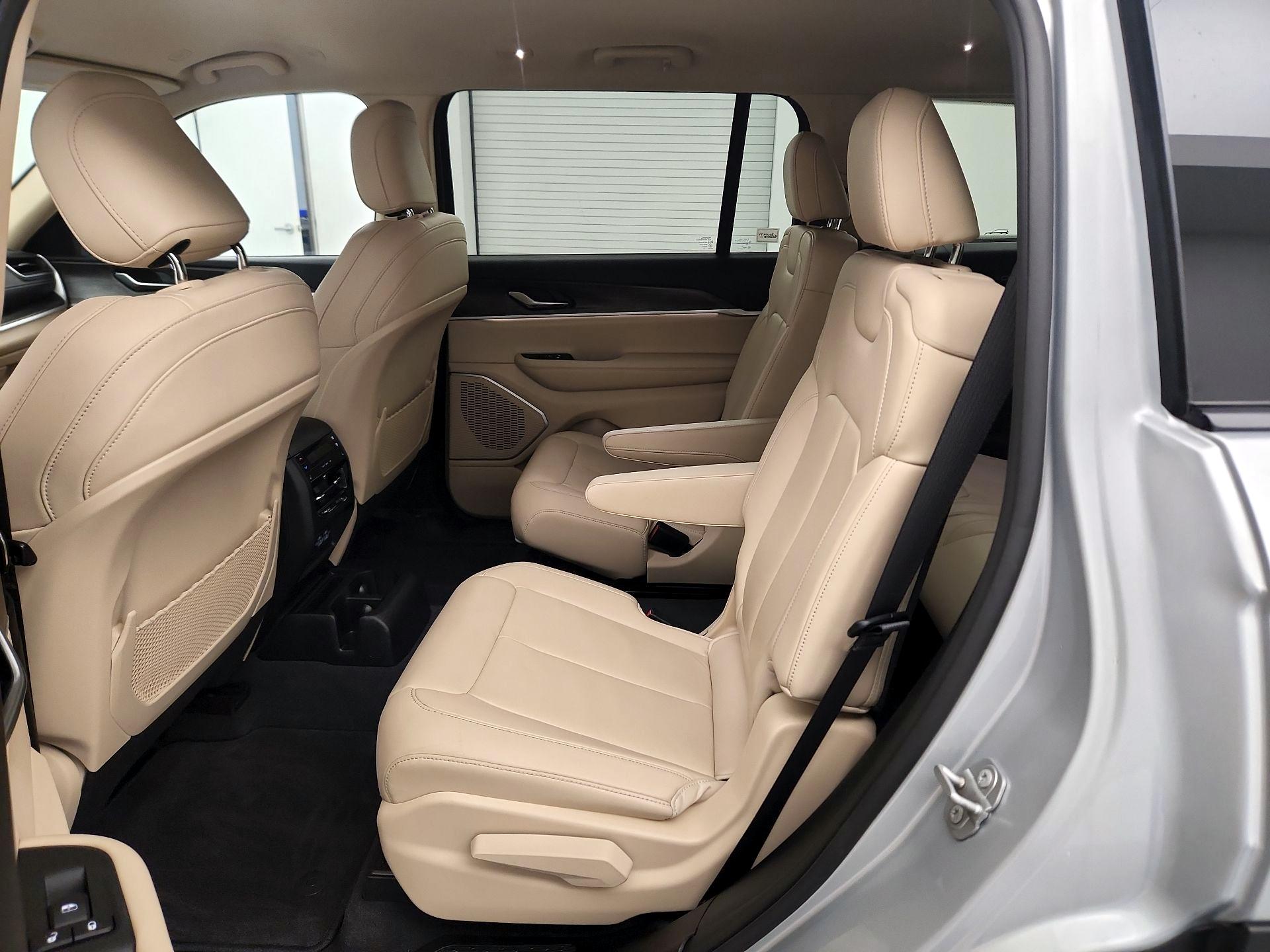 Thumbnail: 2021 Jeep Grand Cherokee L - 19