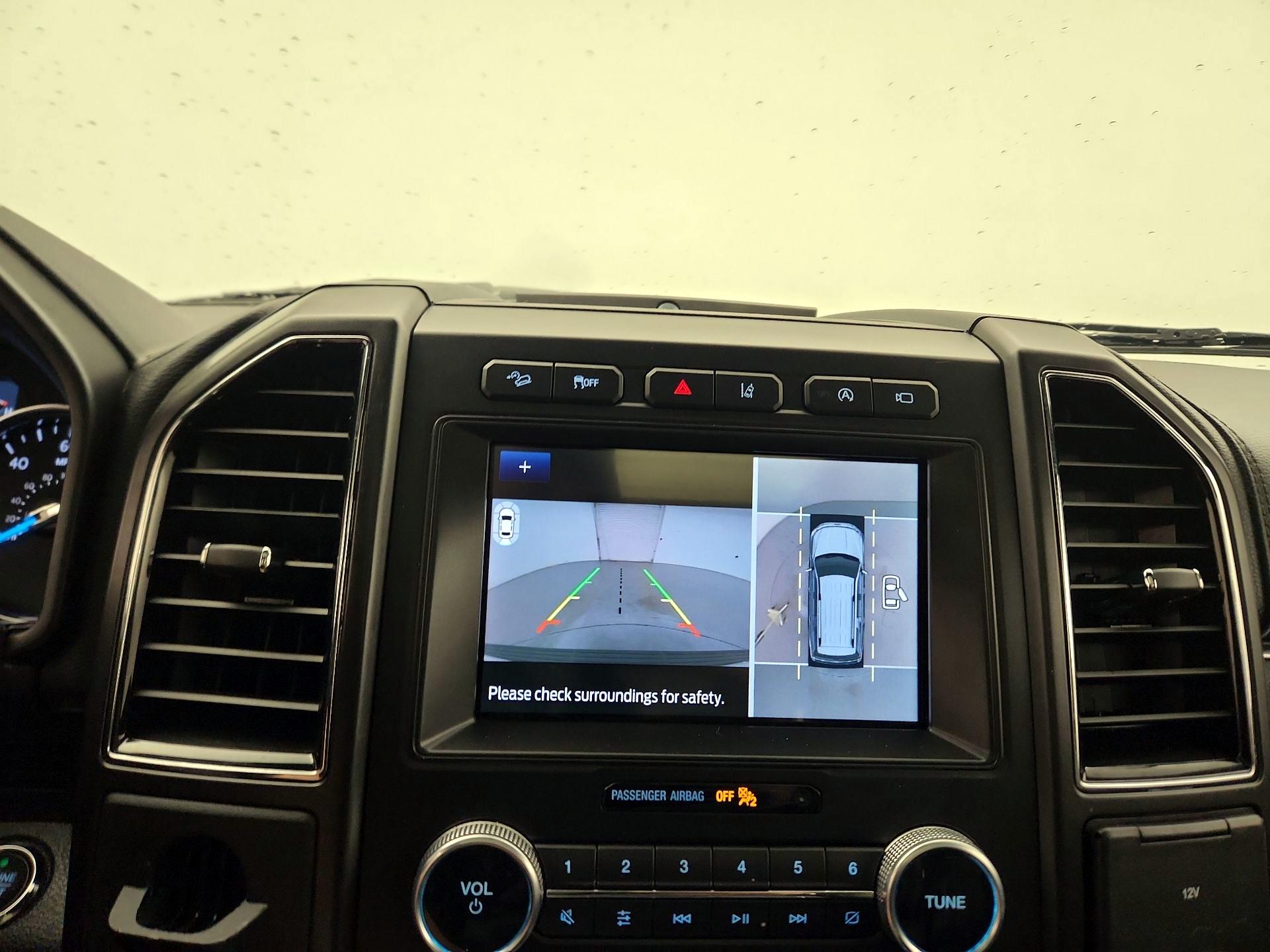 Thumbnail: 2021 Ford Expedition - 15