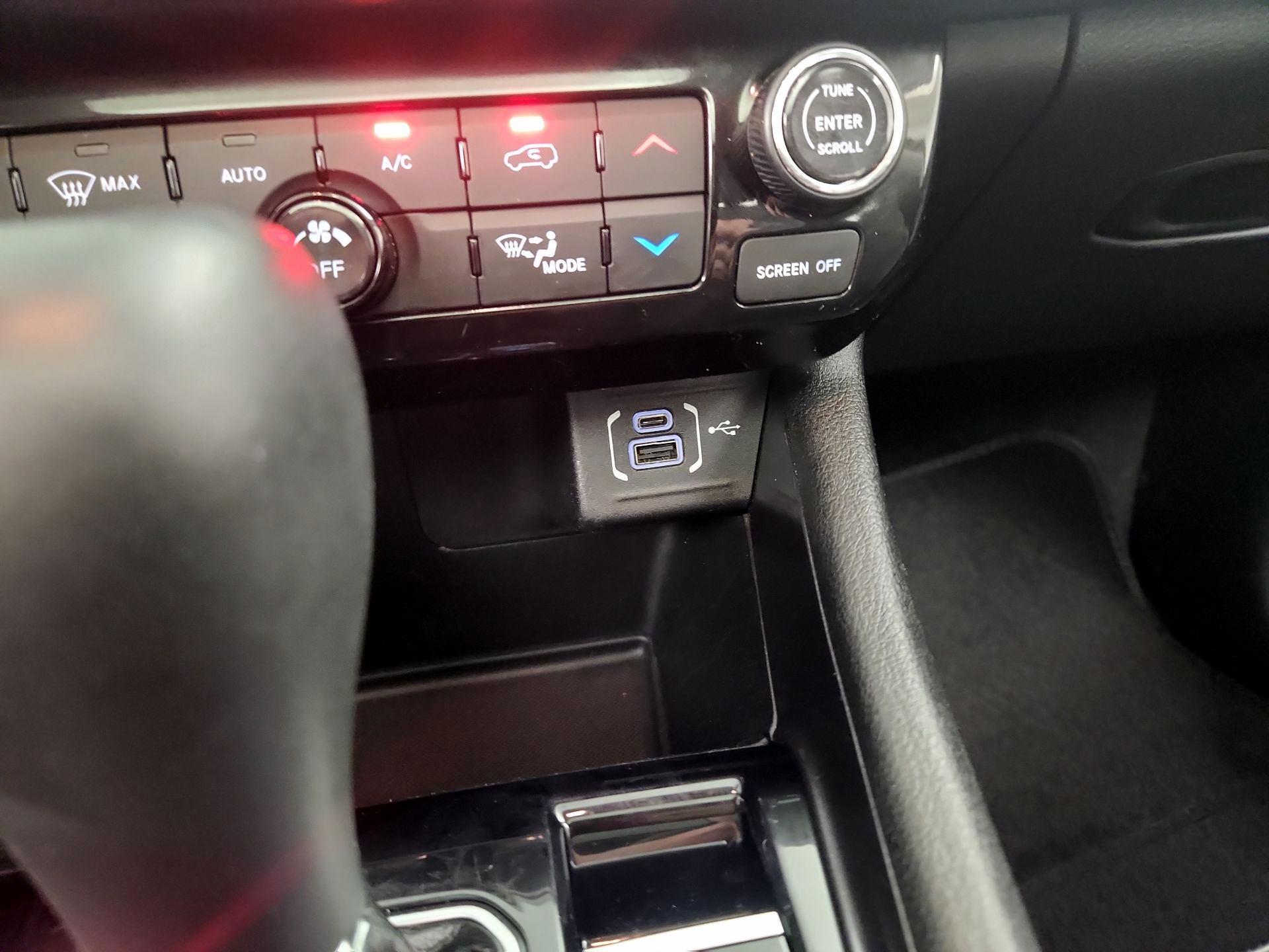 Thumbnail: 2022 Jeep Compass - 18