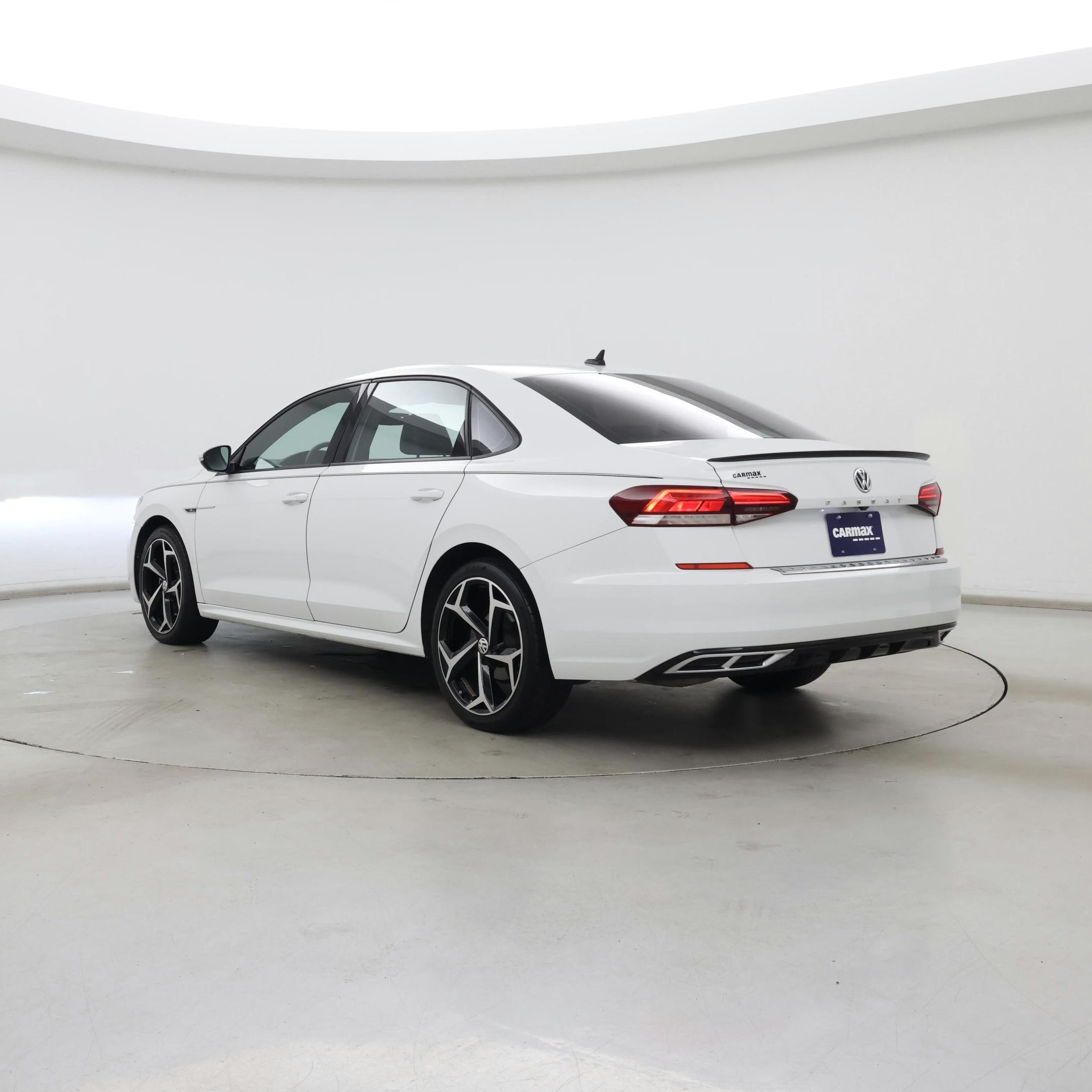 Thumbnail: 2022 Volkswagen Passat - 2
