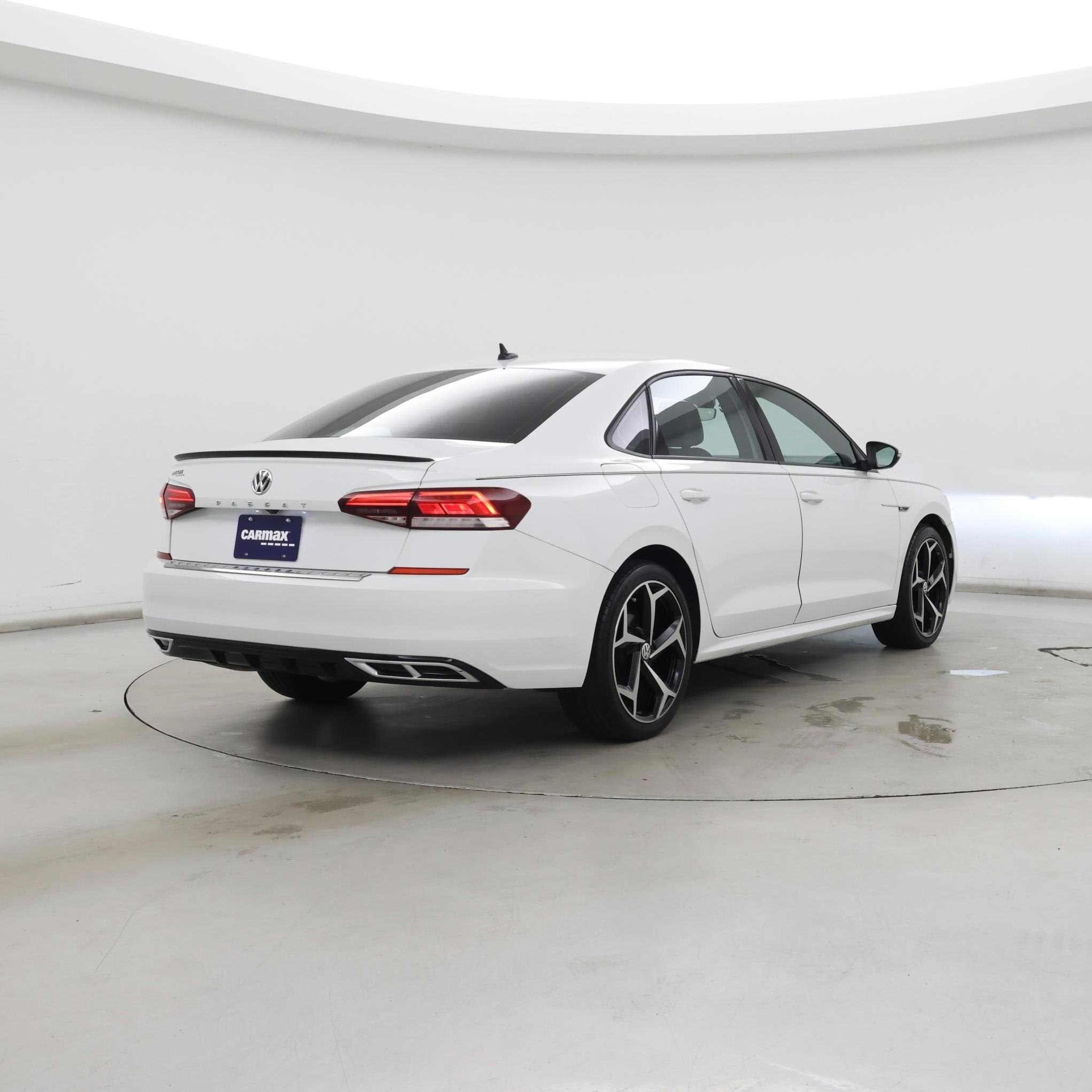 Thumbnail: 2022 Volkswagen Passat - 8