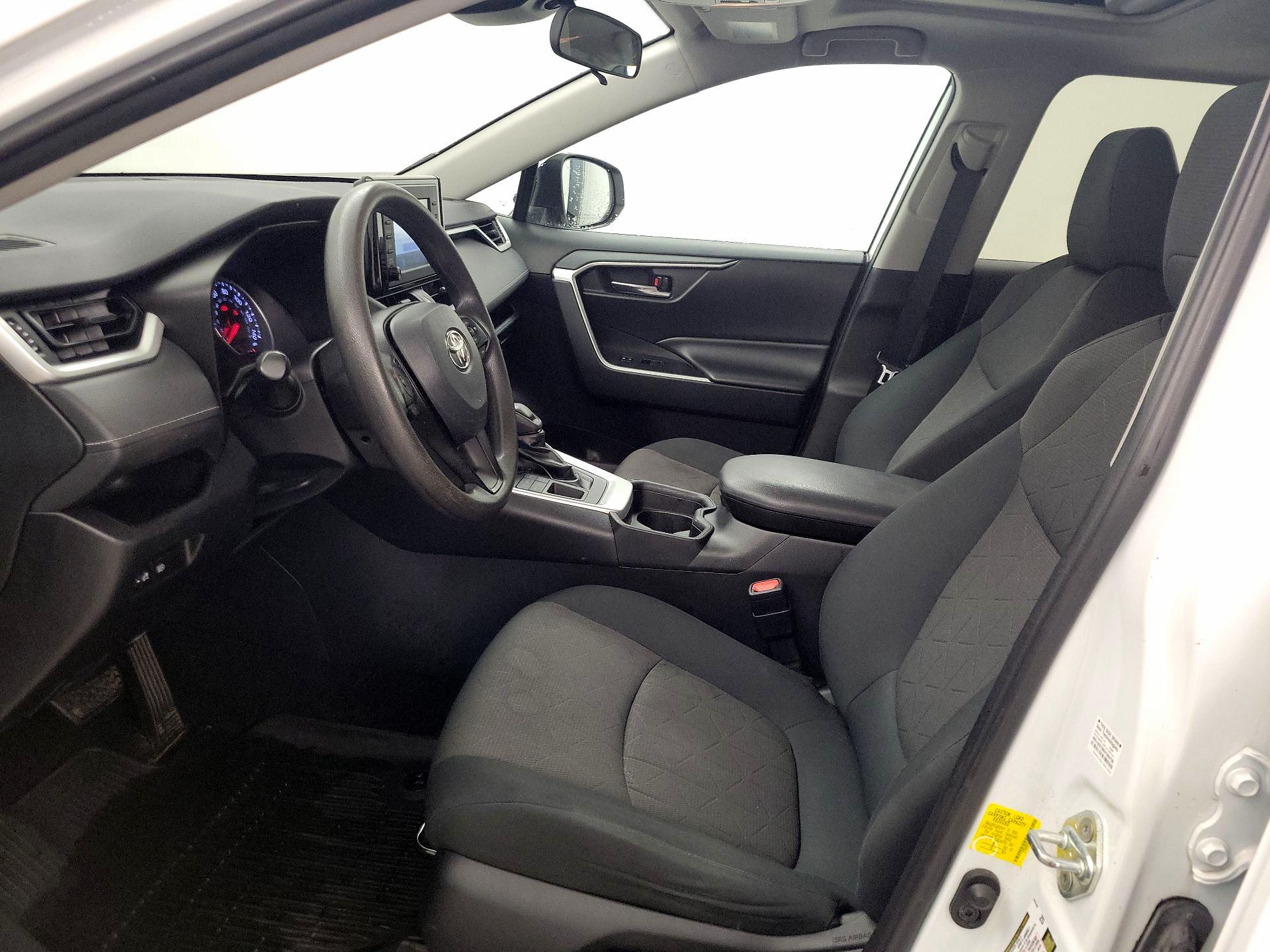 Thumbnail: 2019 Toyota RAV4 - 11