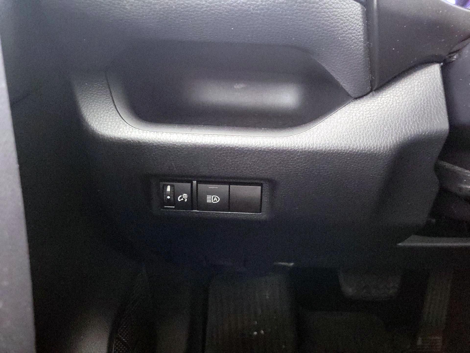 Thumbnail: 2019 Toyota RAV4 - 13