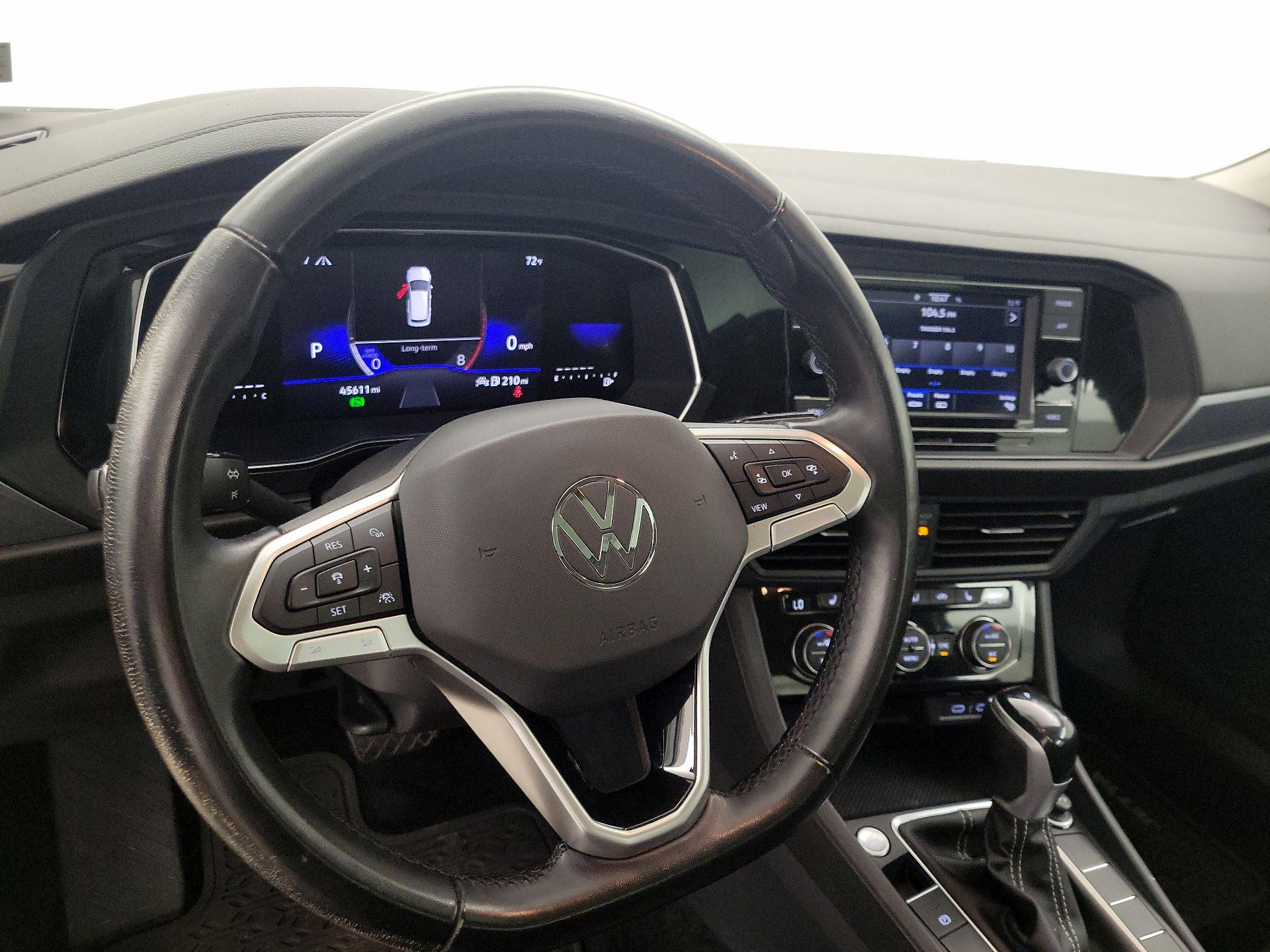 Thumbnail: 2023 Volkswagen Jetta - 10