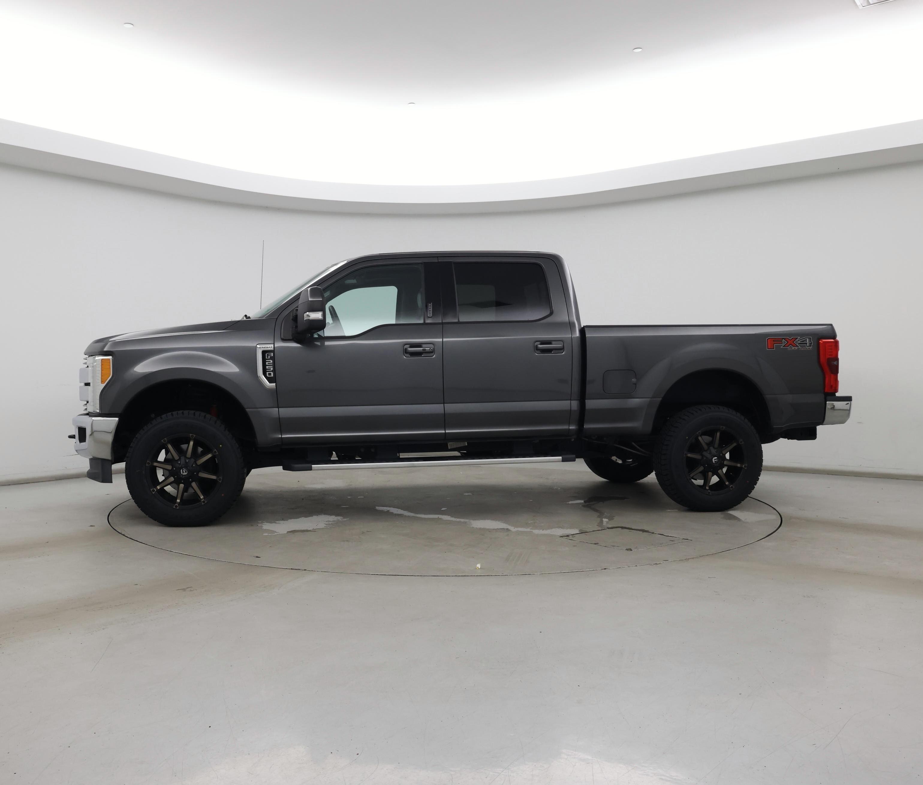 Thumbnail: 2017 Ford F-250 - 3
