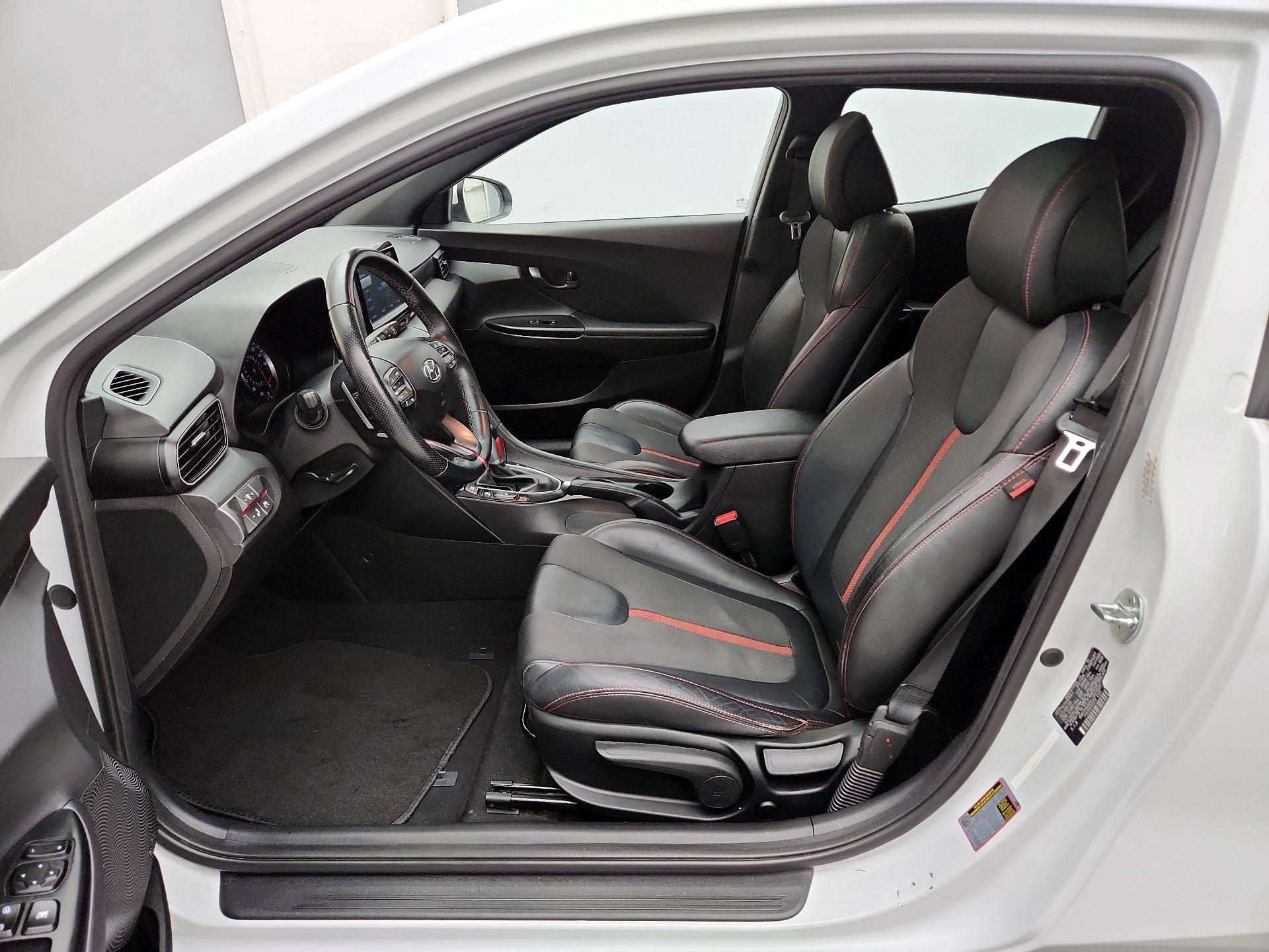 Thumbnail: 2020 Hyundai Veloster - 11