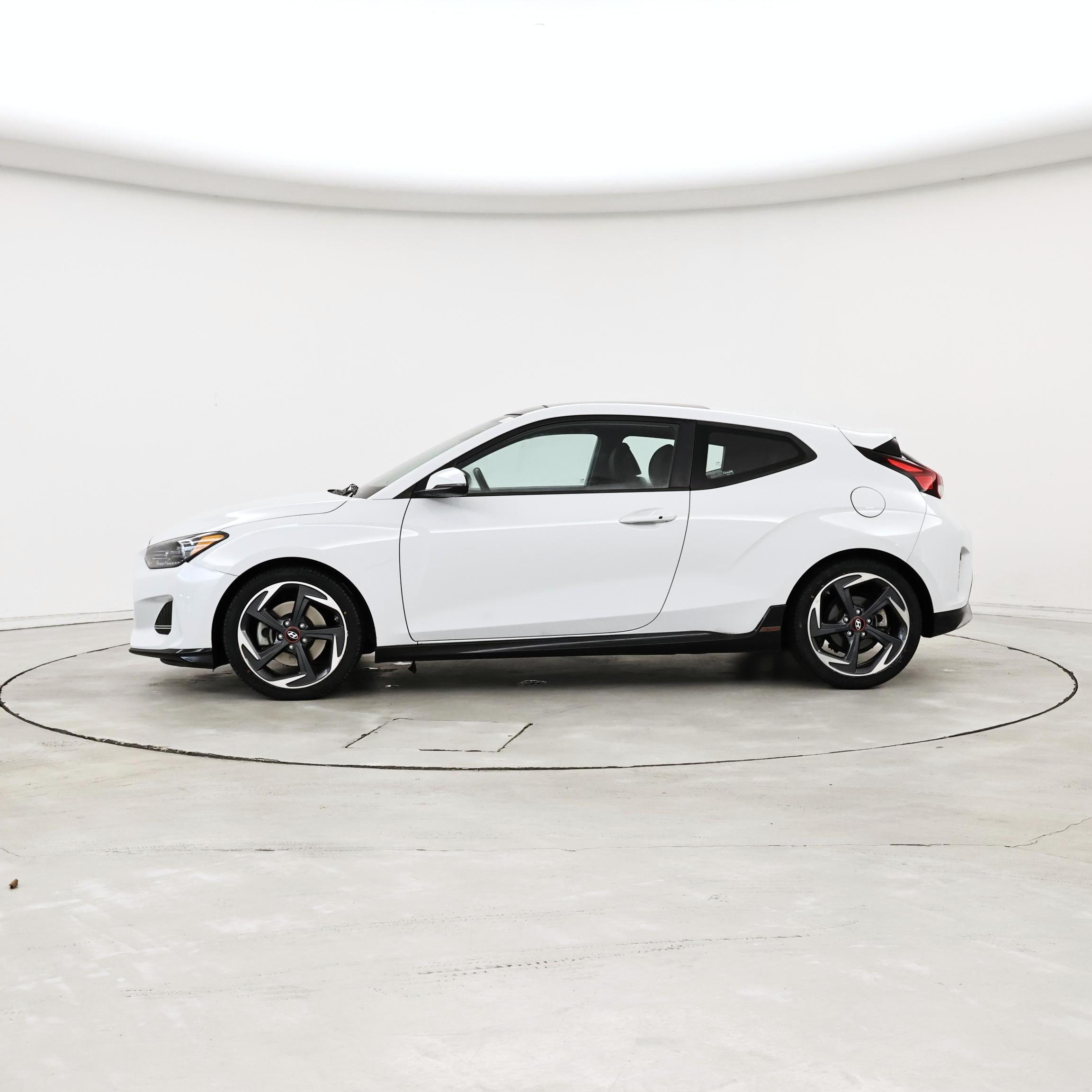 Thumbnail: 2020 Hyundai Veloster - 3