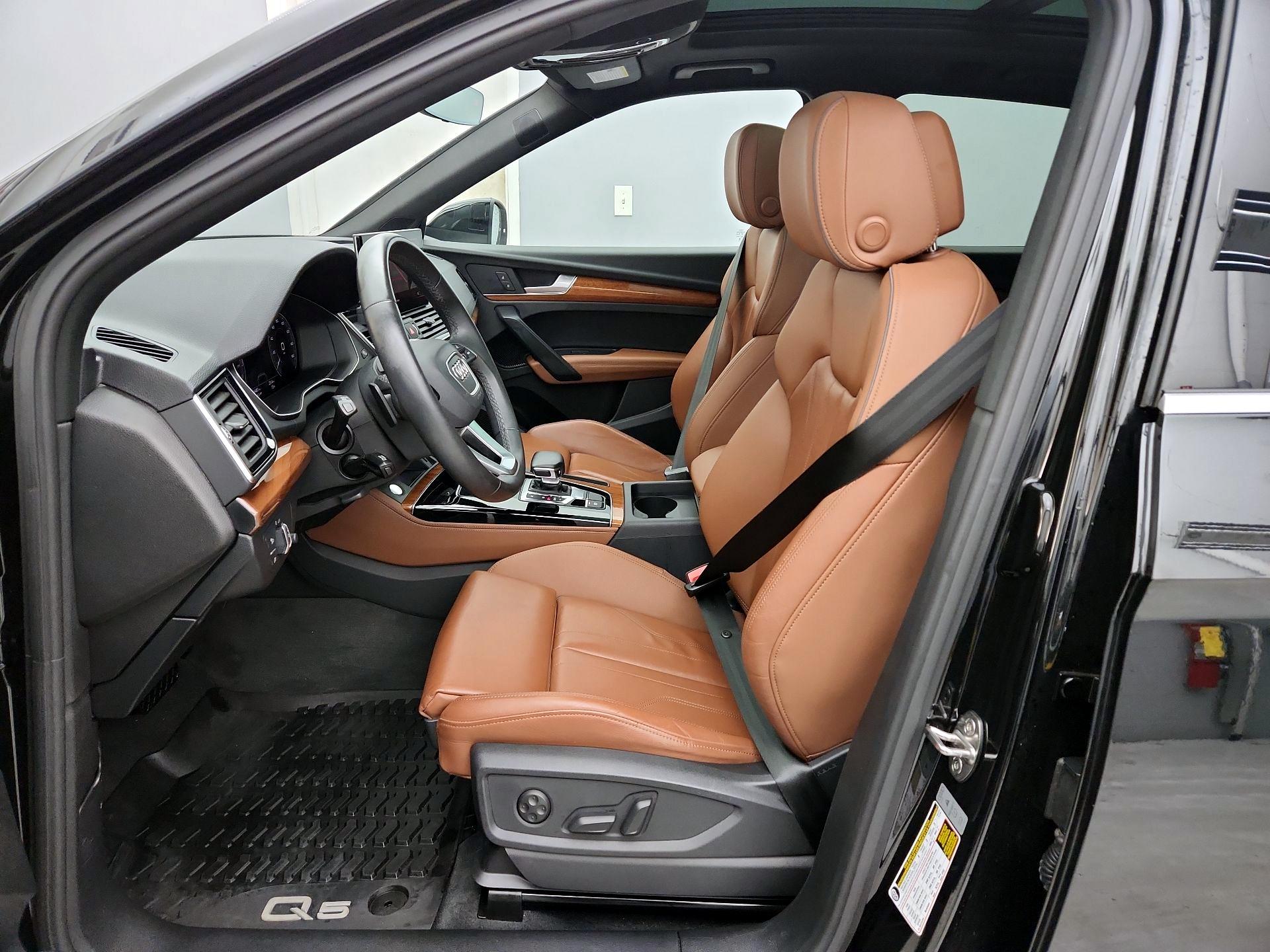 Thumbnail: 2023 Audi Q5 - 11
