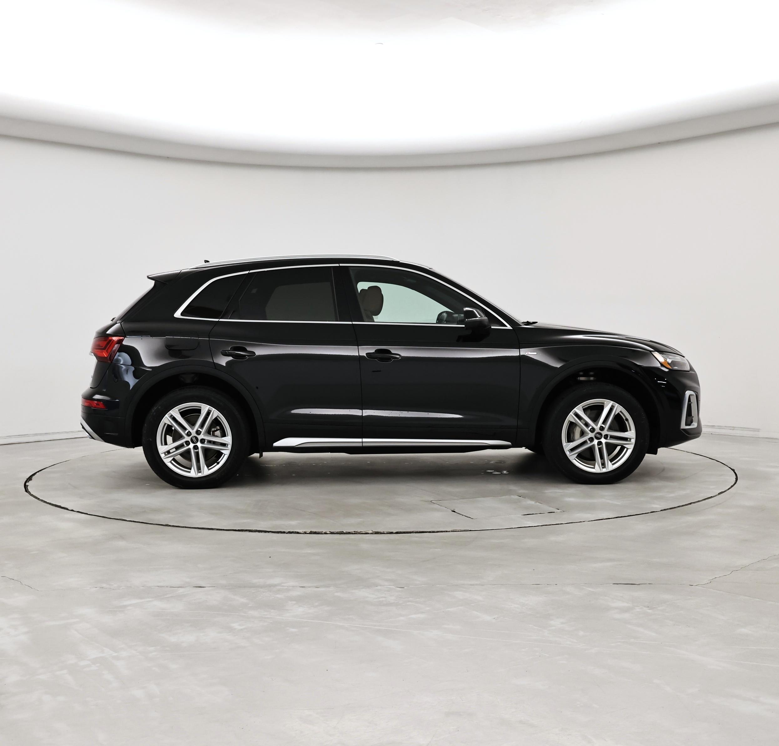 Thumbnail: 2023 Audi Q5 - 7