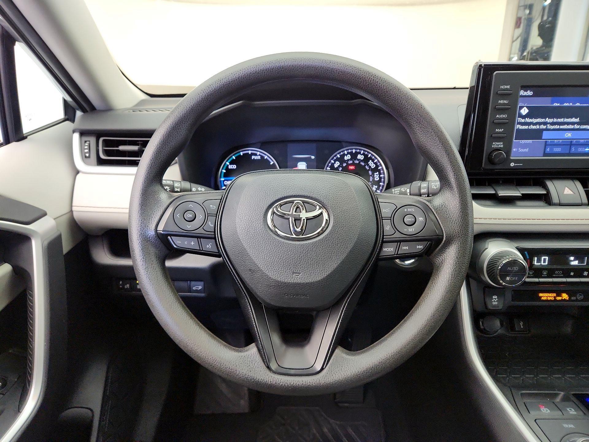 Thumbnail: 2021 Toyota RAV4 - 10