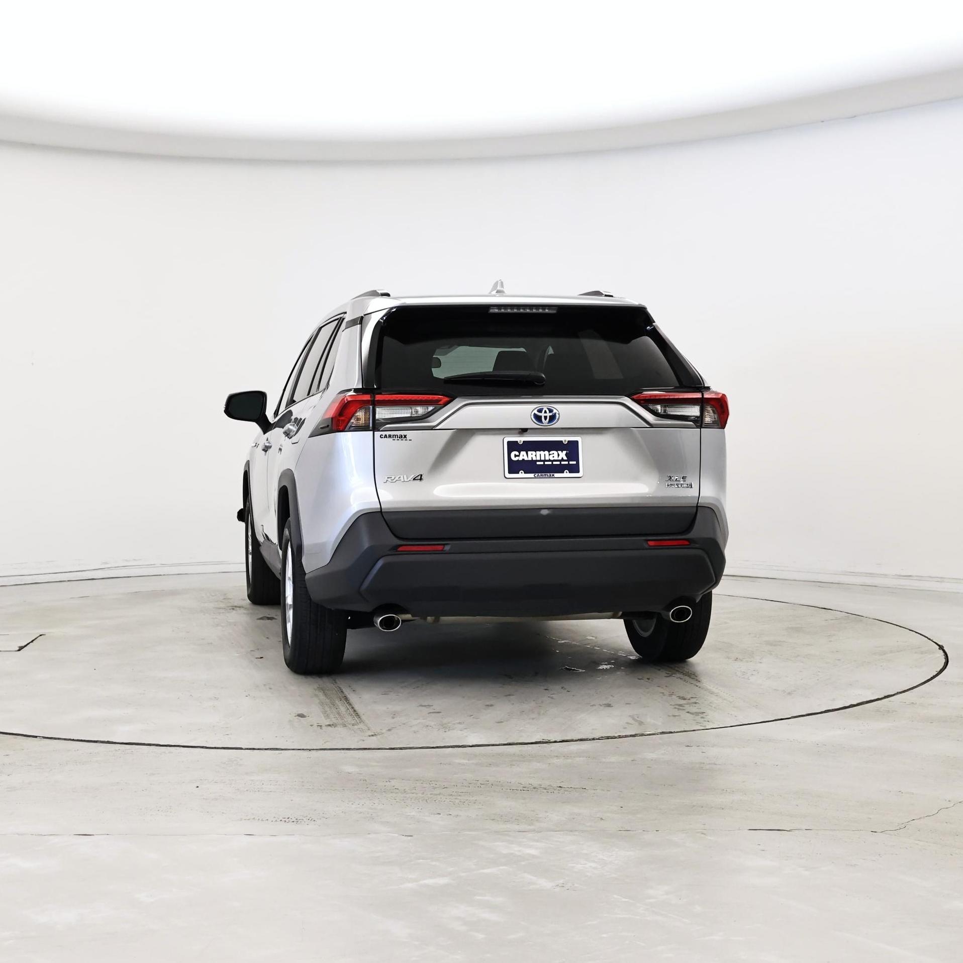 Thumbnail: 2021 Toyota RAV4 - 6