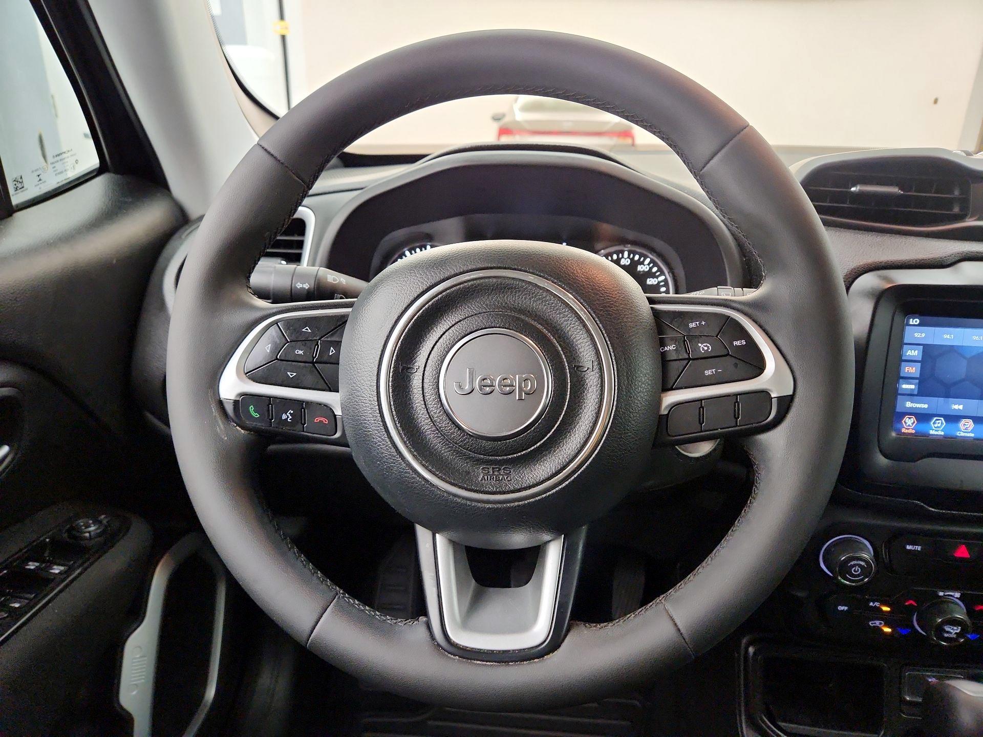 Thumbnail: 2020 Jeep Renegade - 10