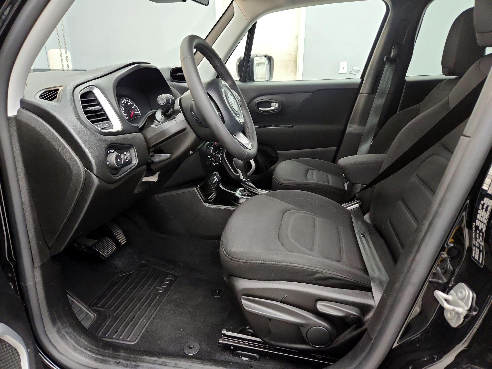 Thumbnail: 2020 Jeep Renegade - 11