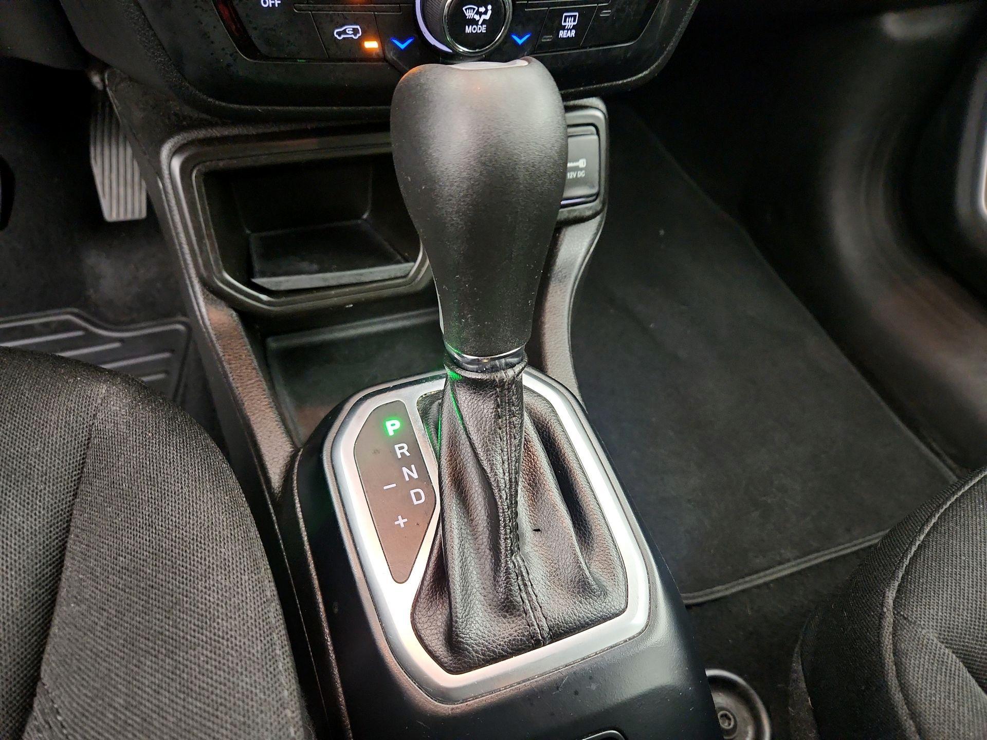 Thumbnail: 2020 Jeep Renegade - 17