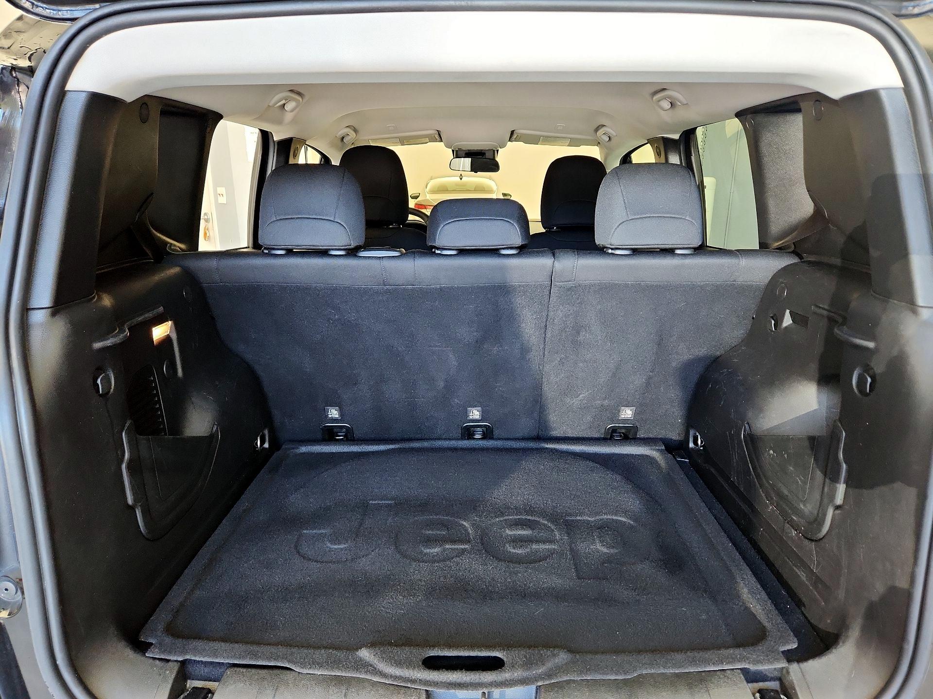 Thumbnail: 2020 Jeep Renegade - 20