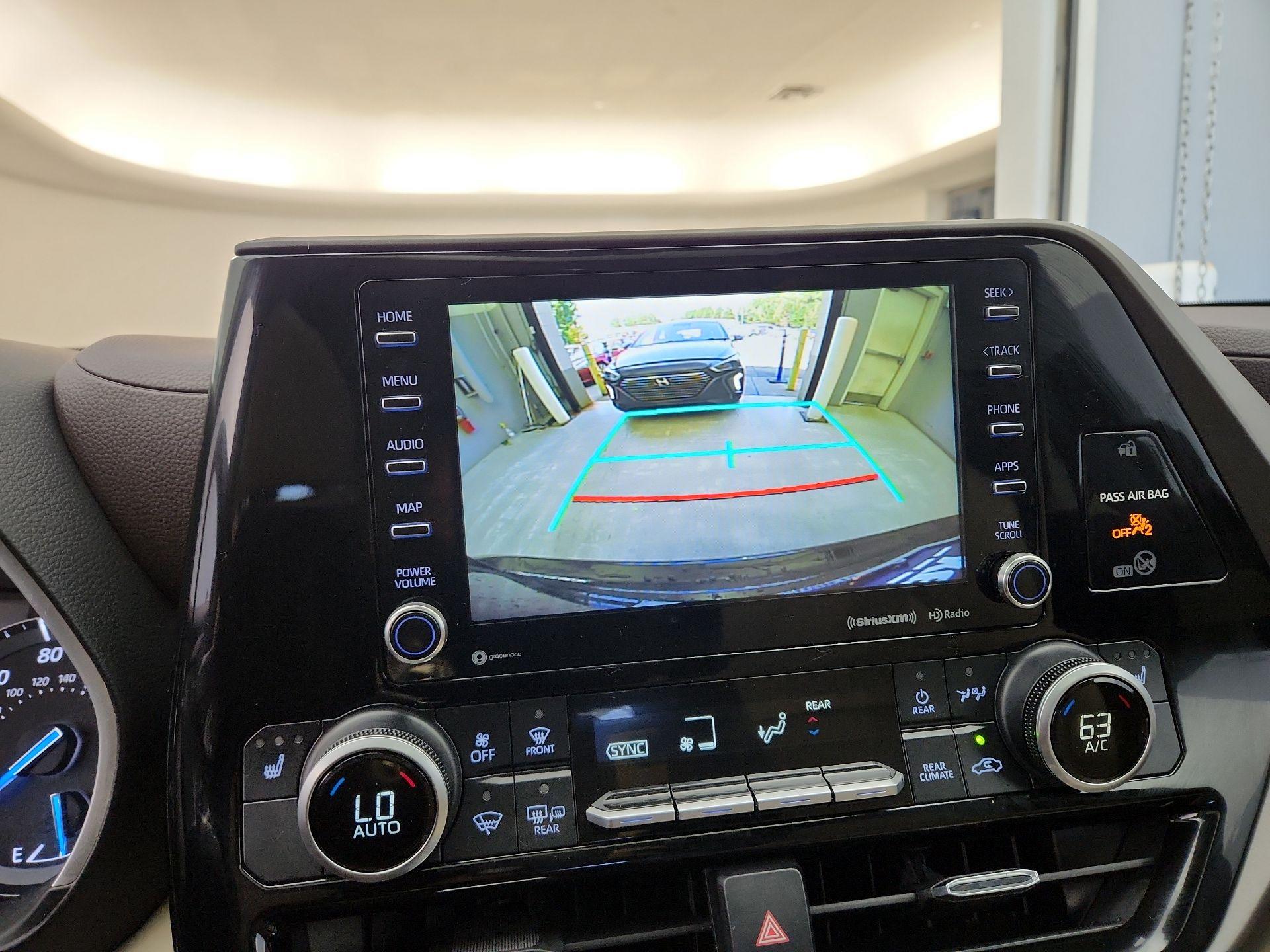Thumbnail: 2020 Toyota Highlander - 14