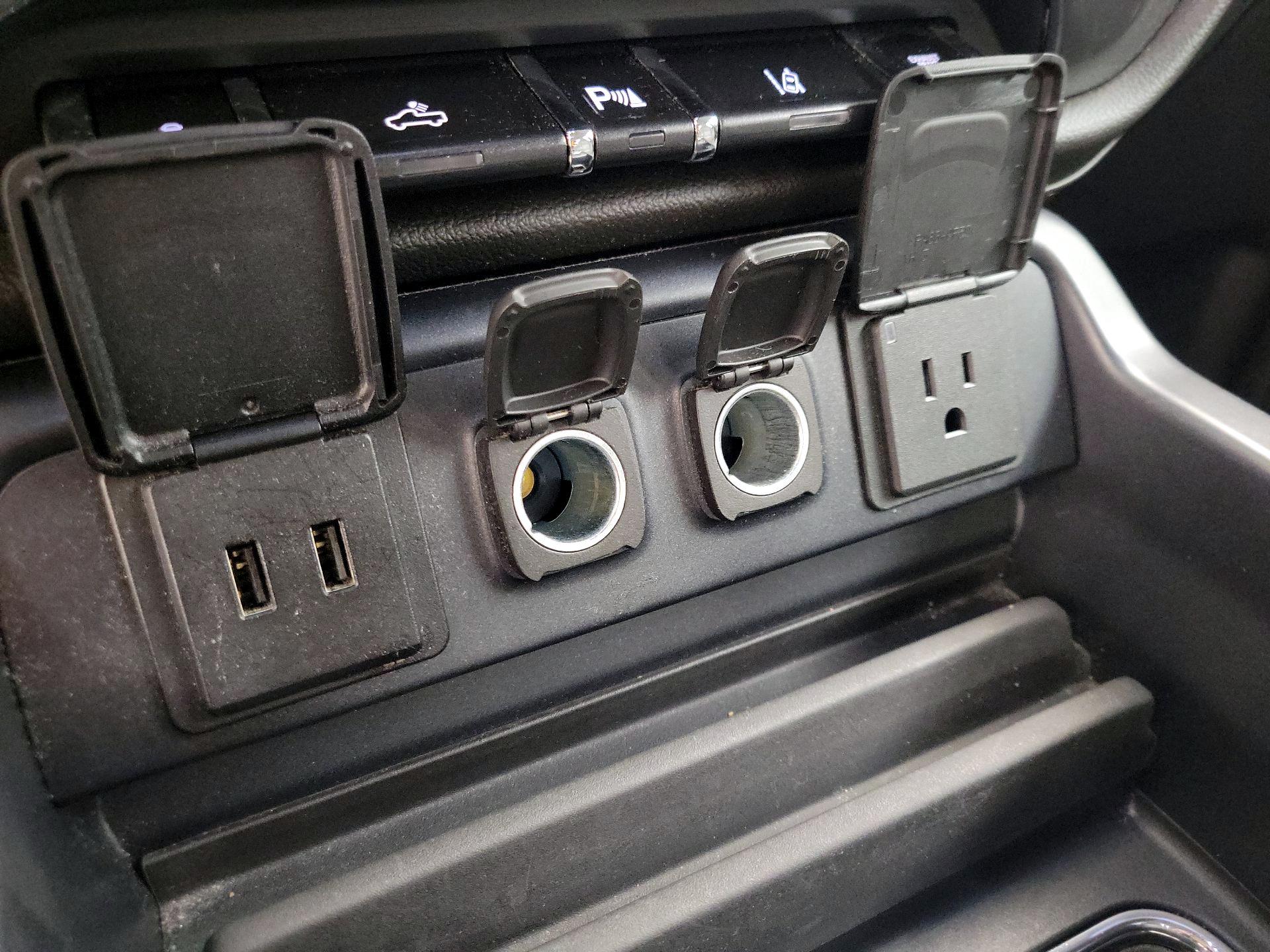 Thumbnail: 2016 Chevrolet Silverado 3500 - 19