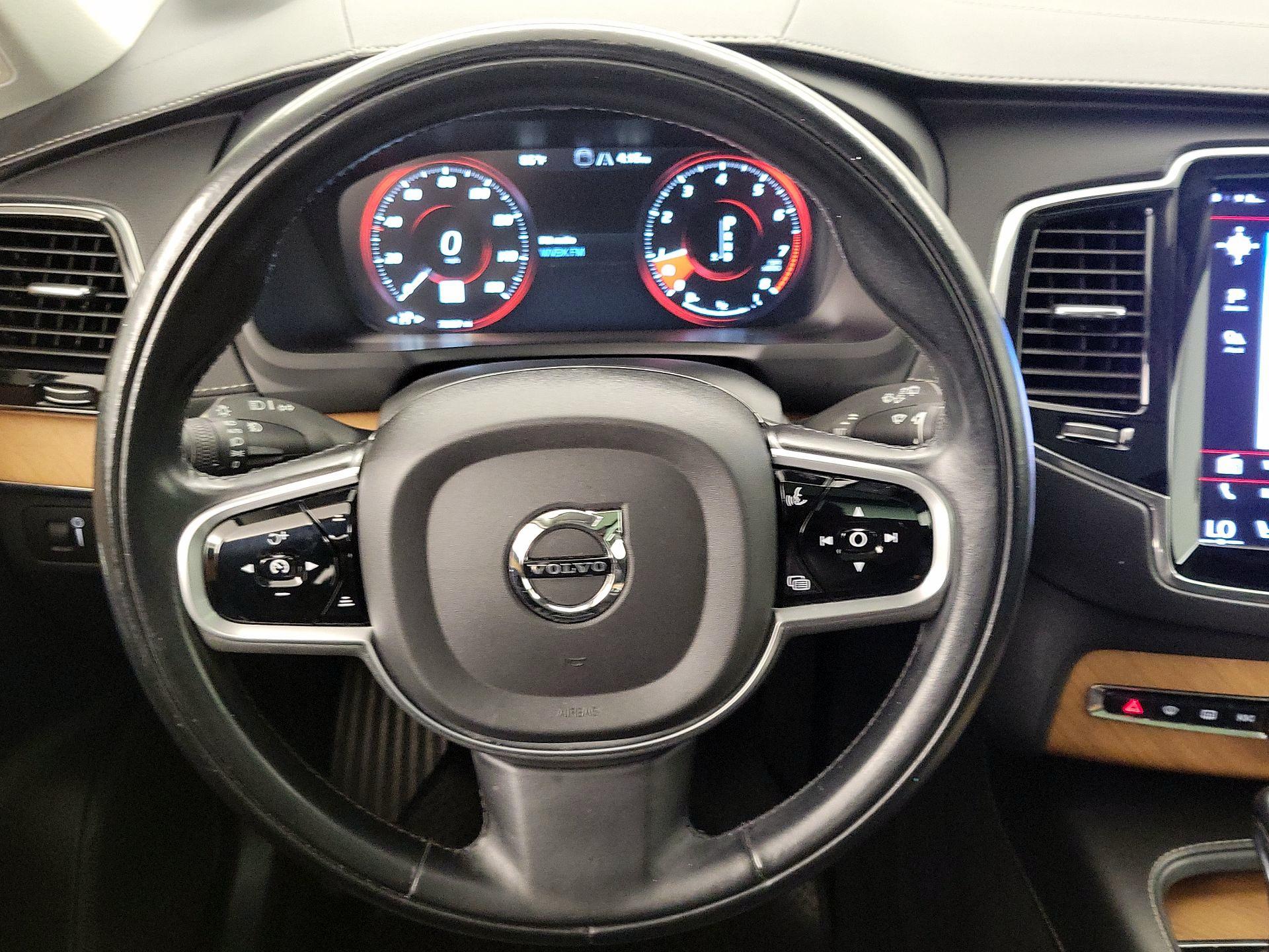 Thumbnail: 2020 Volvo XC90 - 10