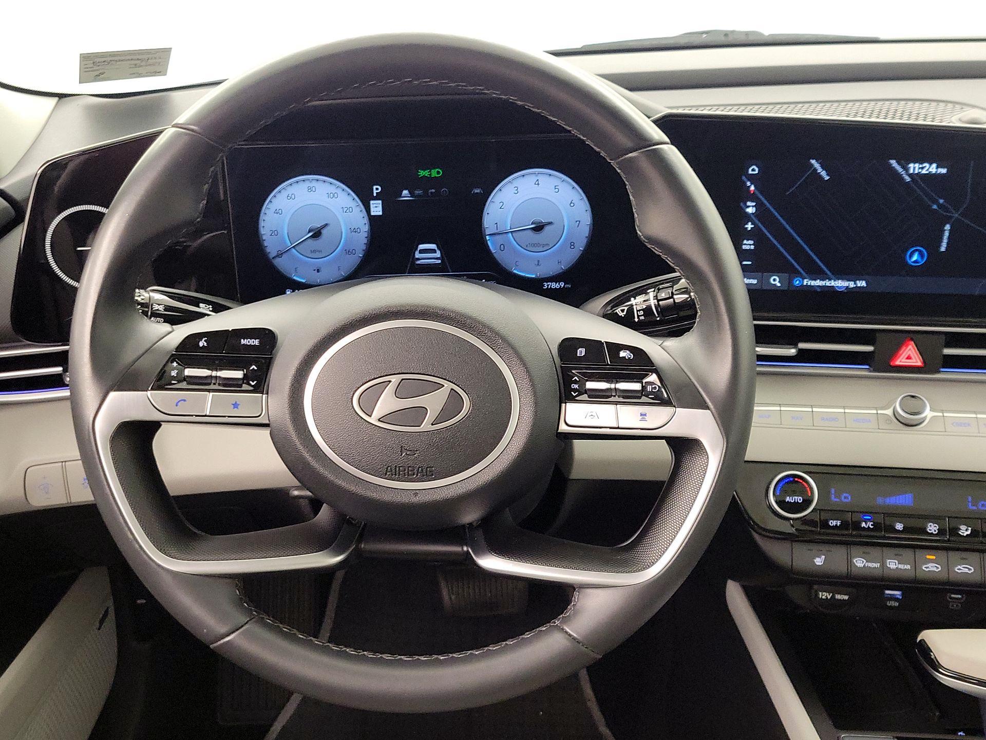 Thumbnail: 2024 Hyundai Elantra - 10