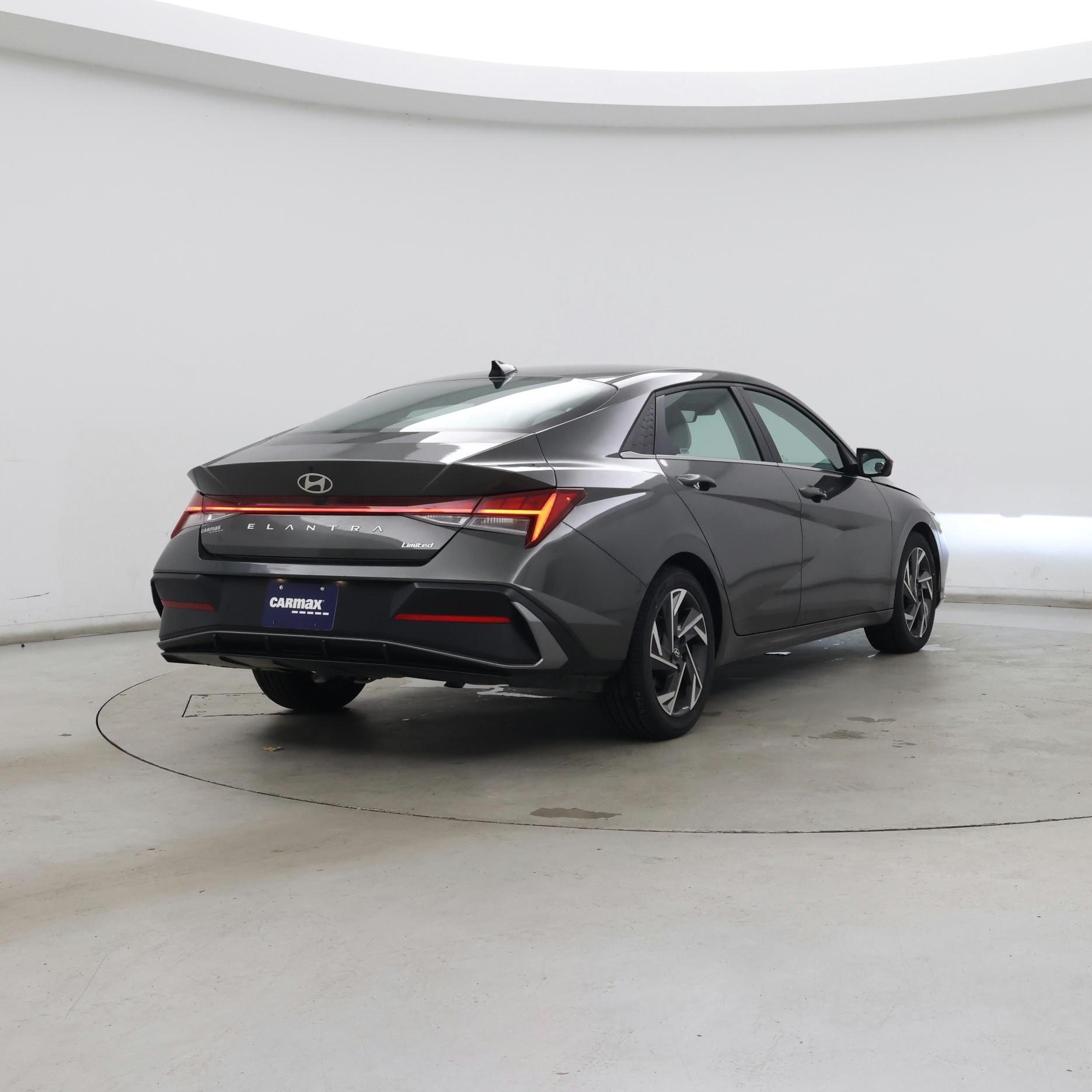 Thumbnail: 2024 Hyundai Elantra - 8