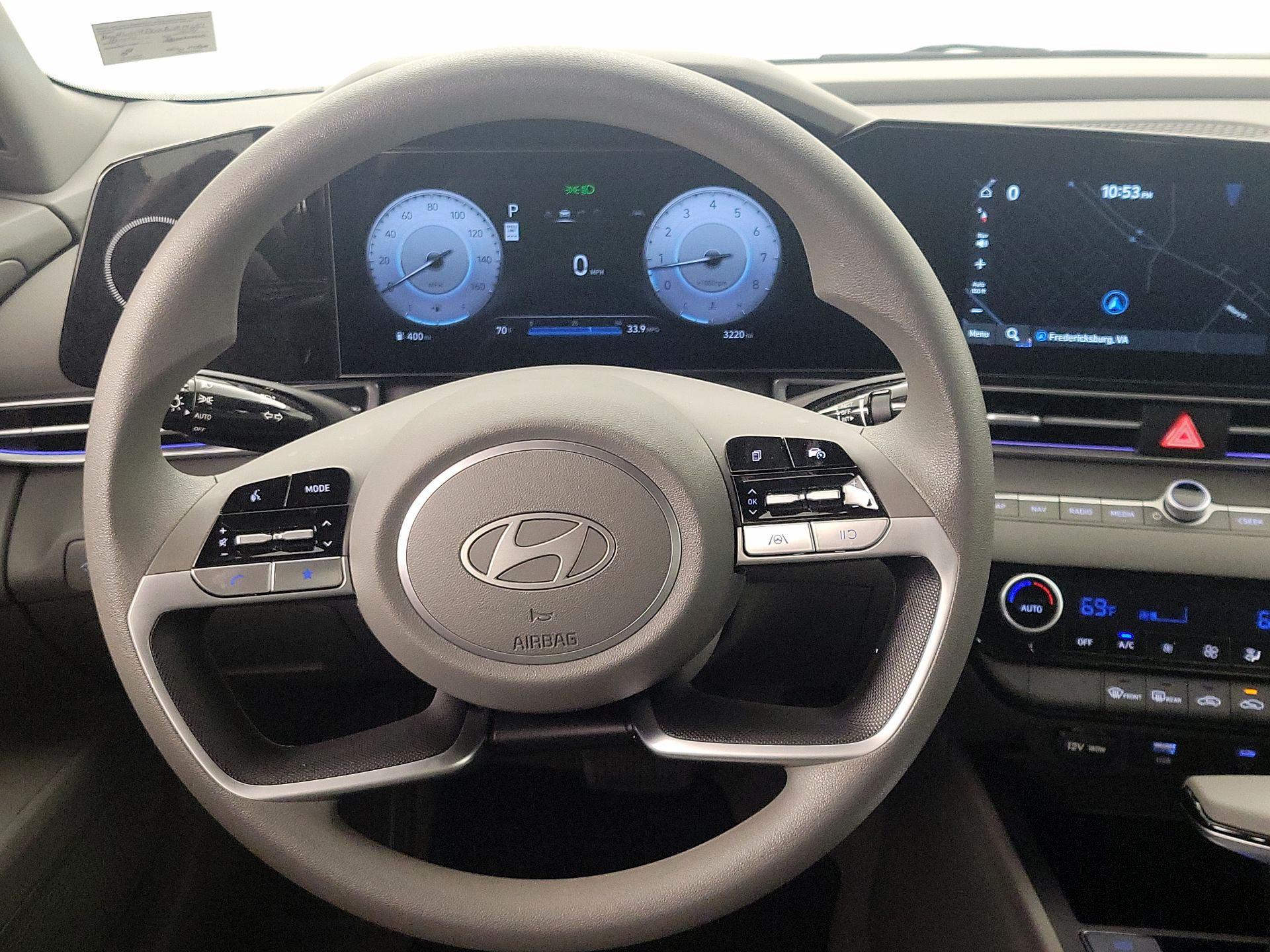 Thumbnail: 2024 Hyundai Elantra - 10