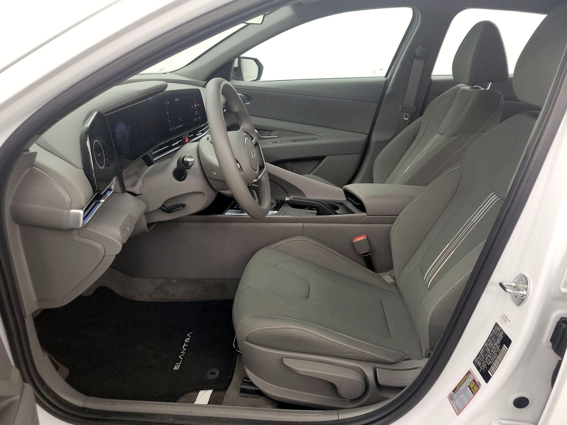 Thumbnail: 2024 Hyundai Elantra - 11