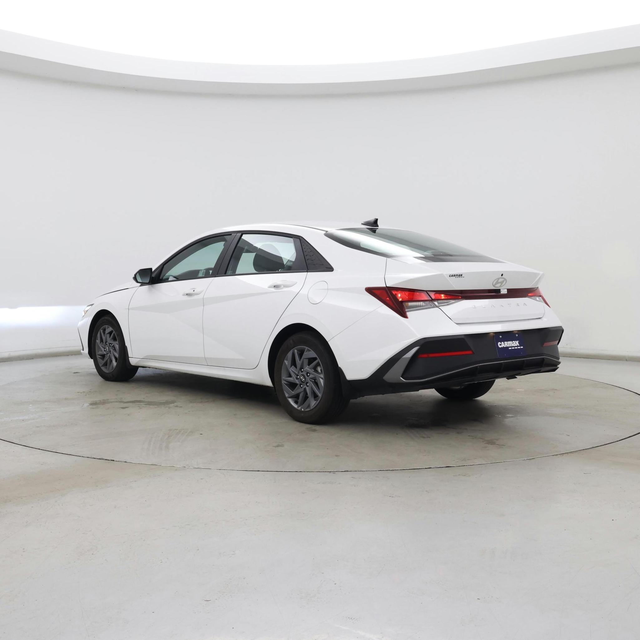 Thumbnail: 2024 Hyundai Elantra - 2