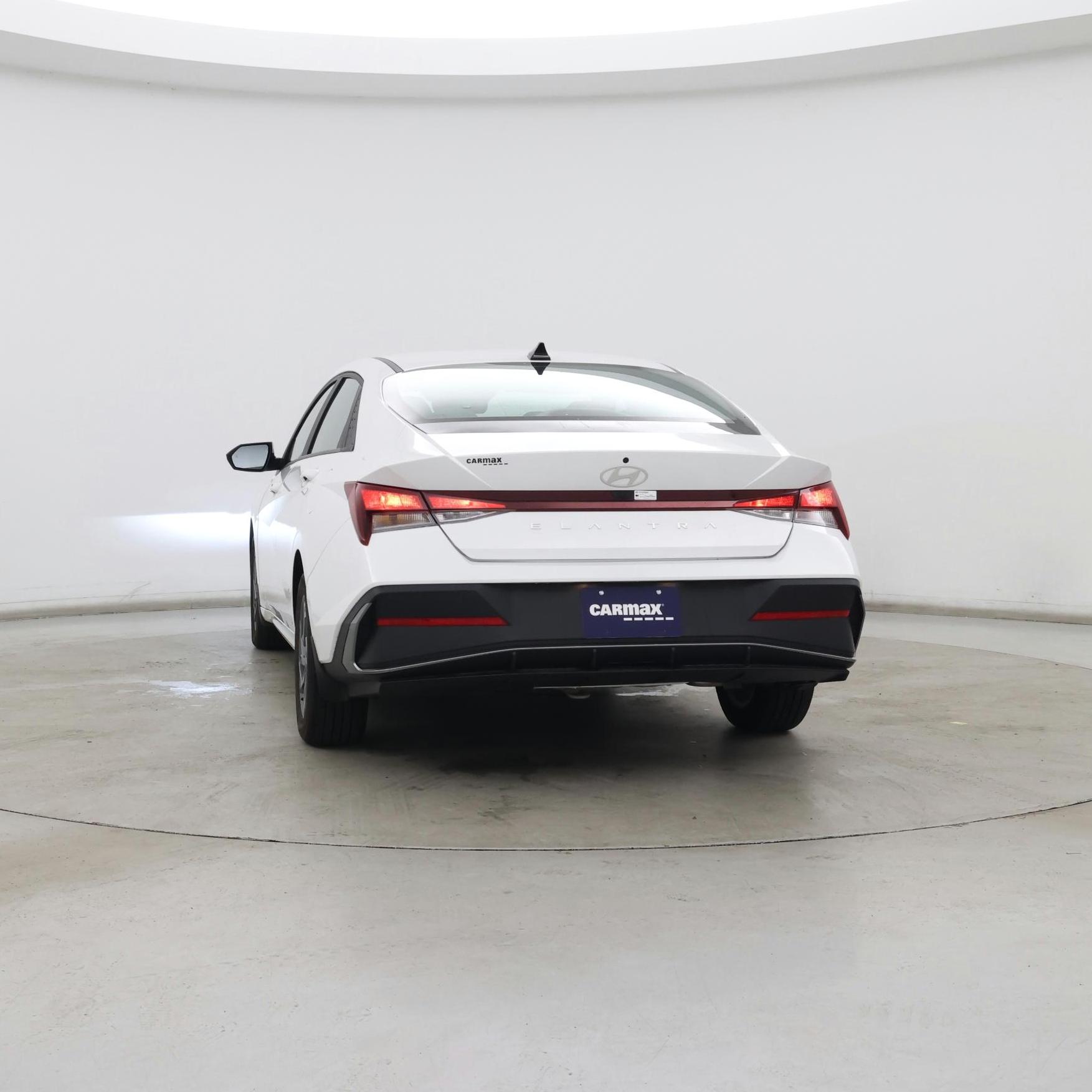 Thumbnail: 2024 Hyundai Elantra - 6