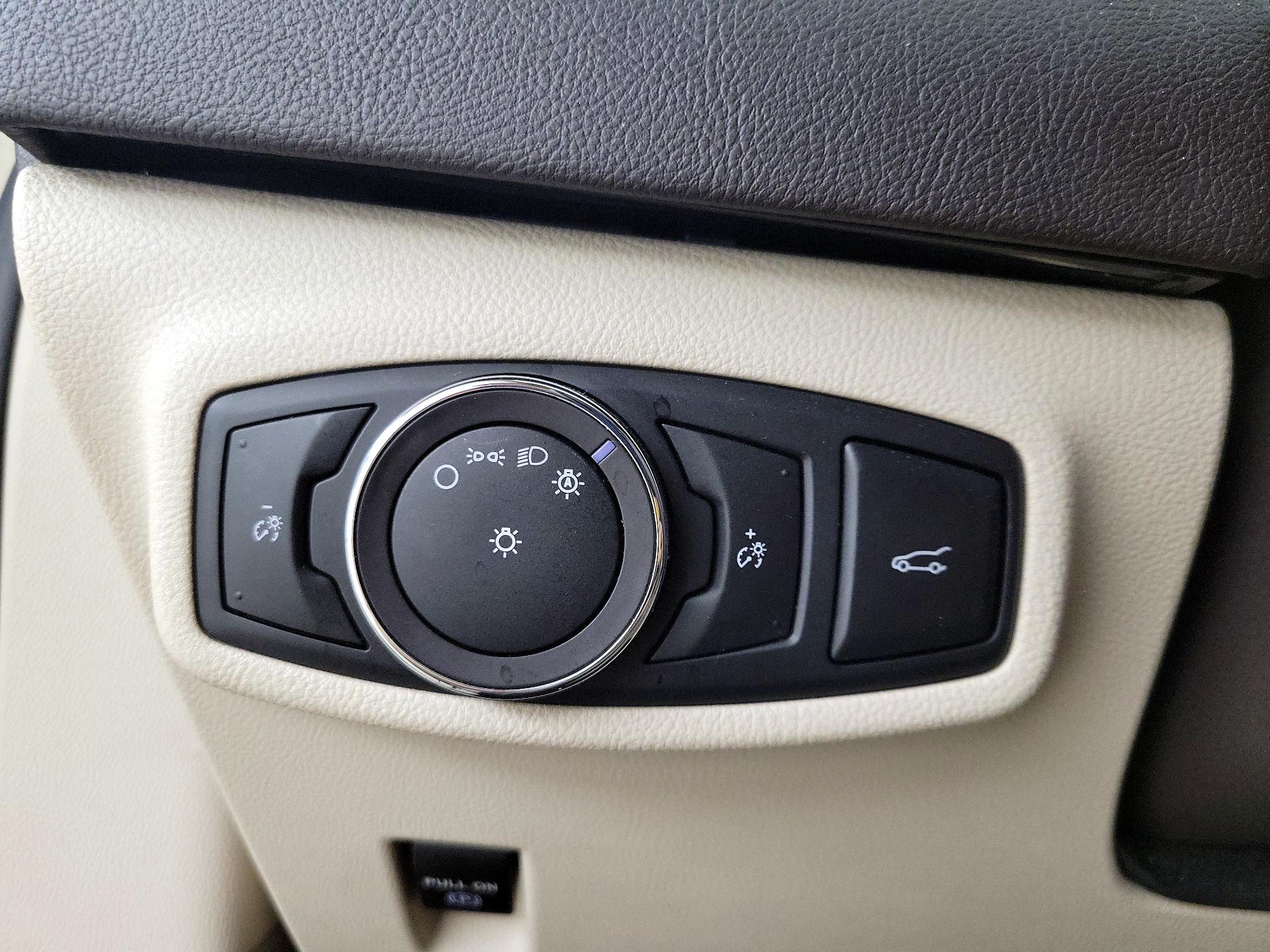Thumbnail: 2018 Lincoln MKC - 13