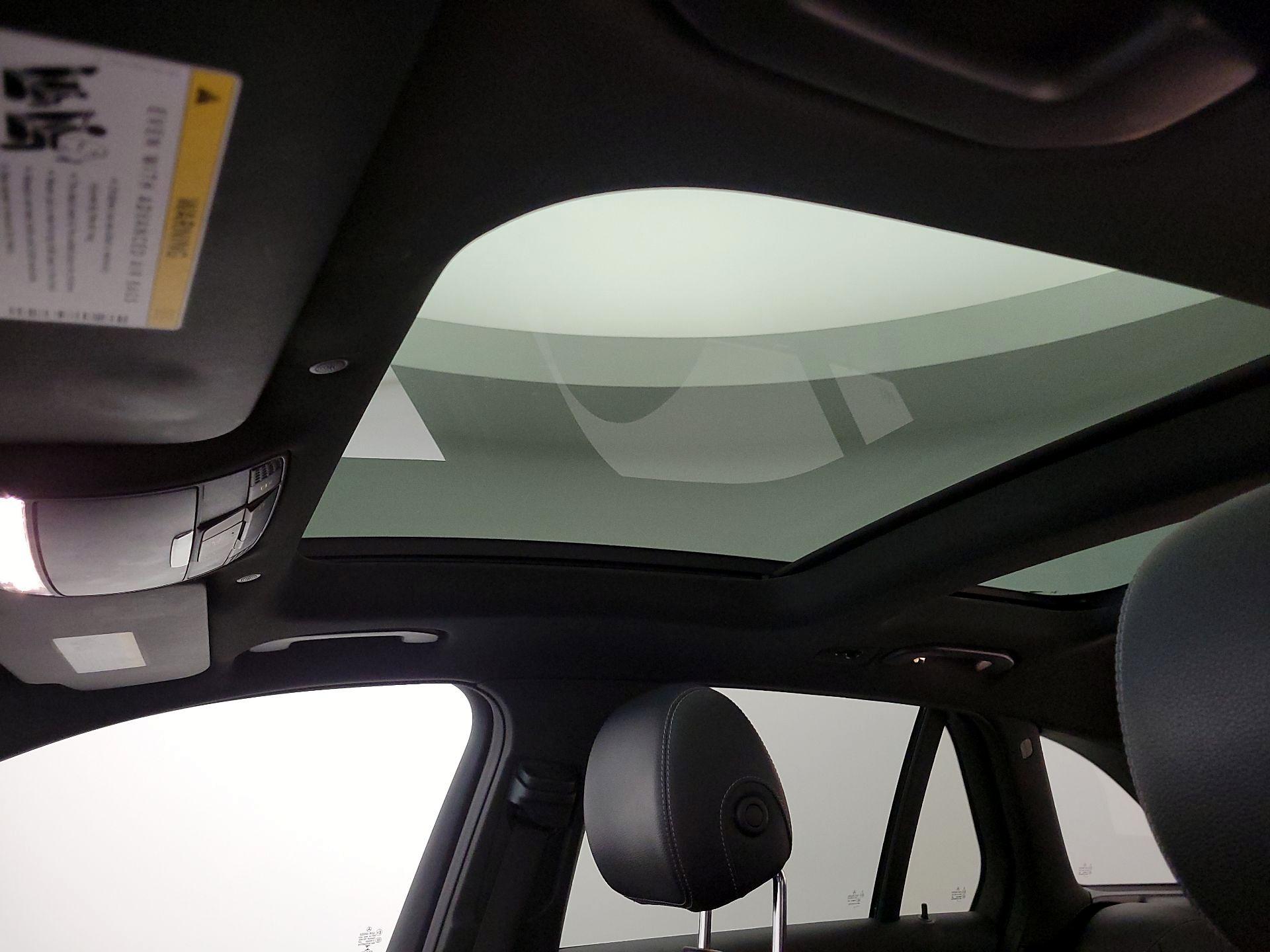 Thumbnail: 2020 Mercedes-Benz GLC - 19