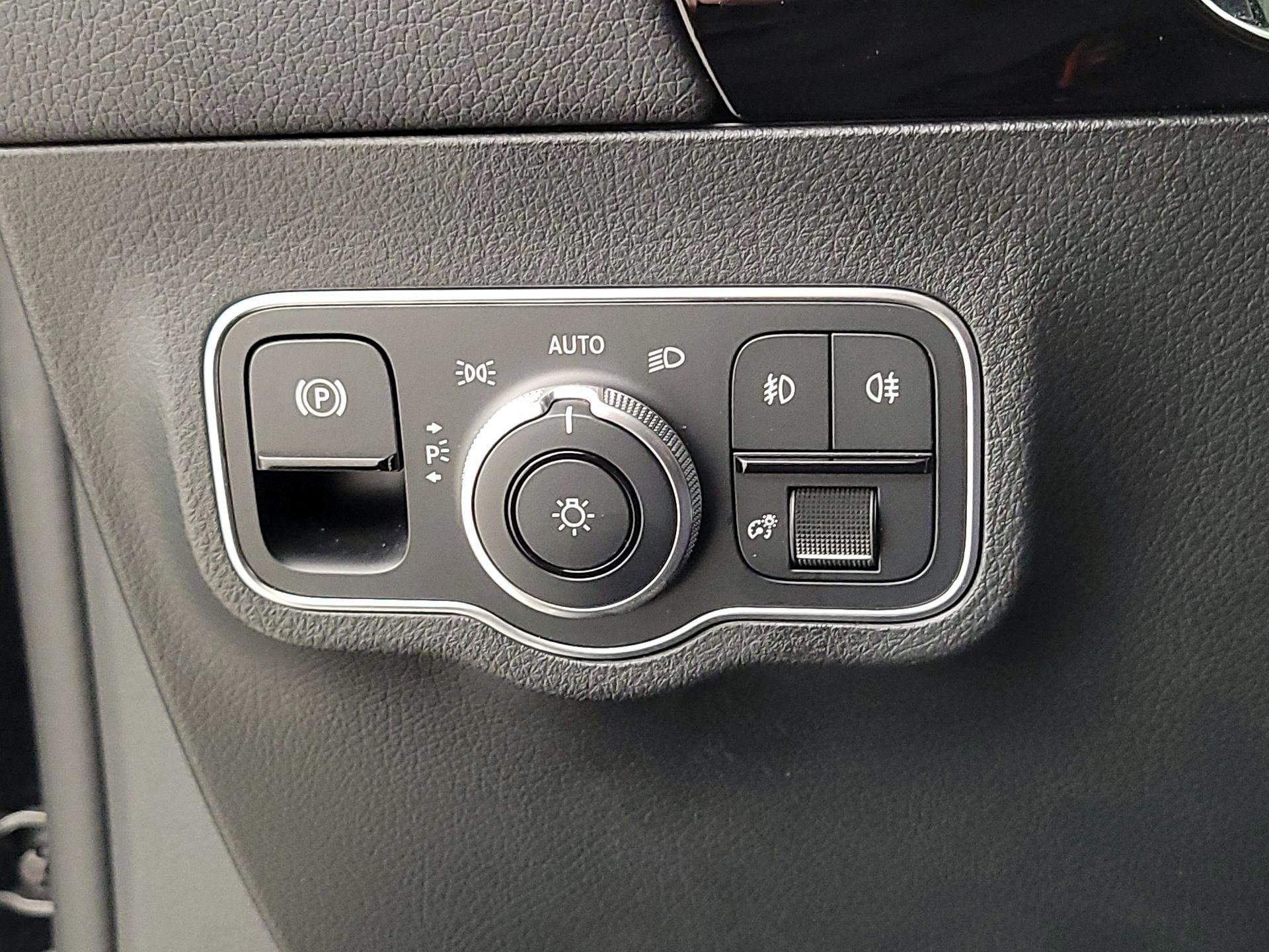 Thumbnail: 2021 Mercedes-Benz GLA - 13